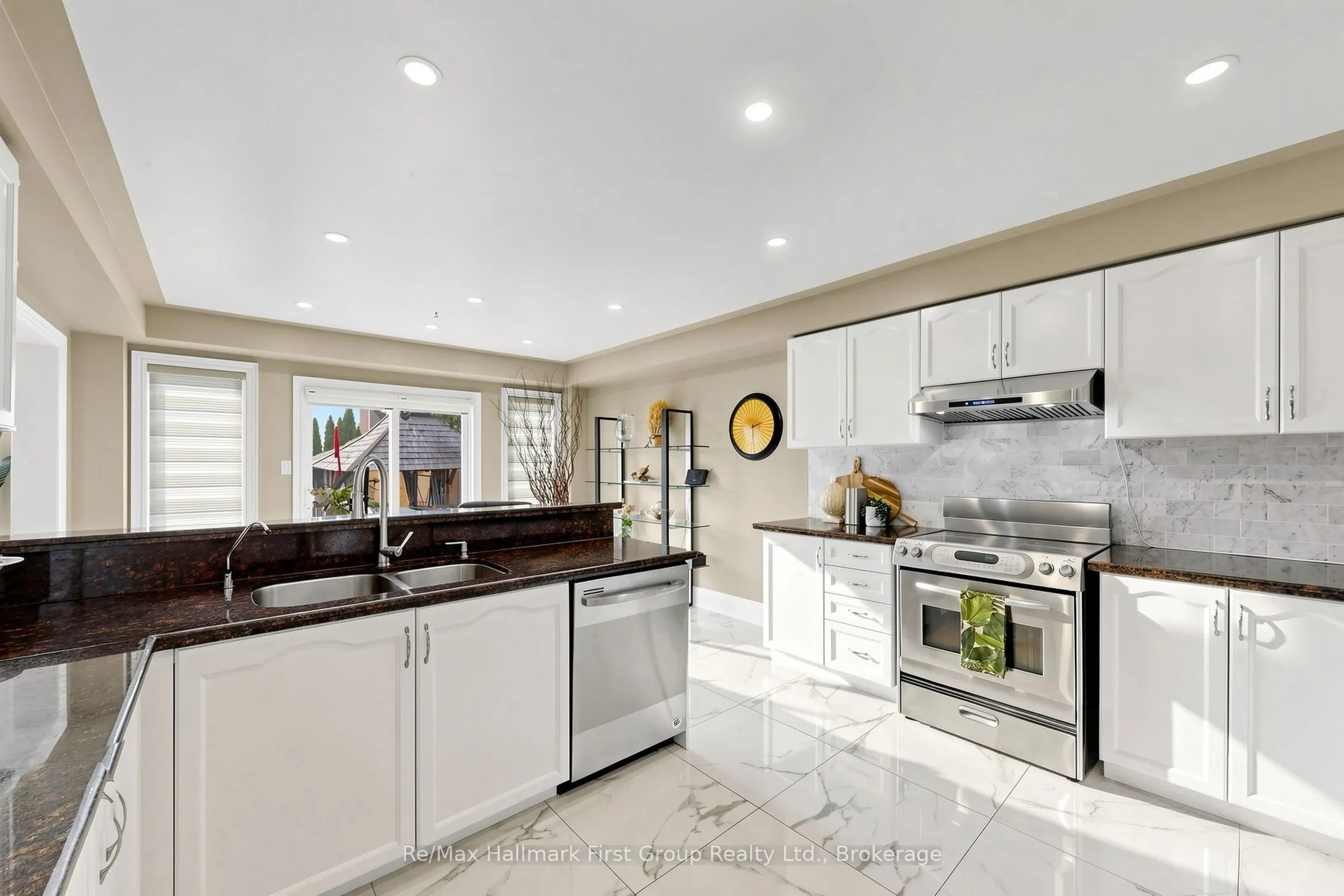 3271 Country Lane