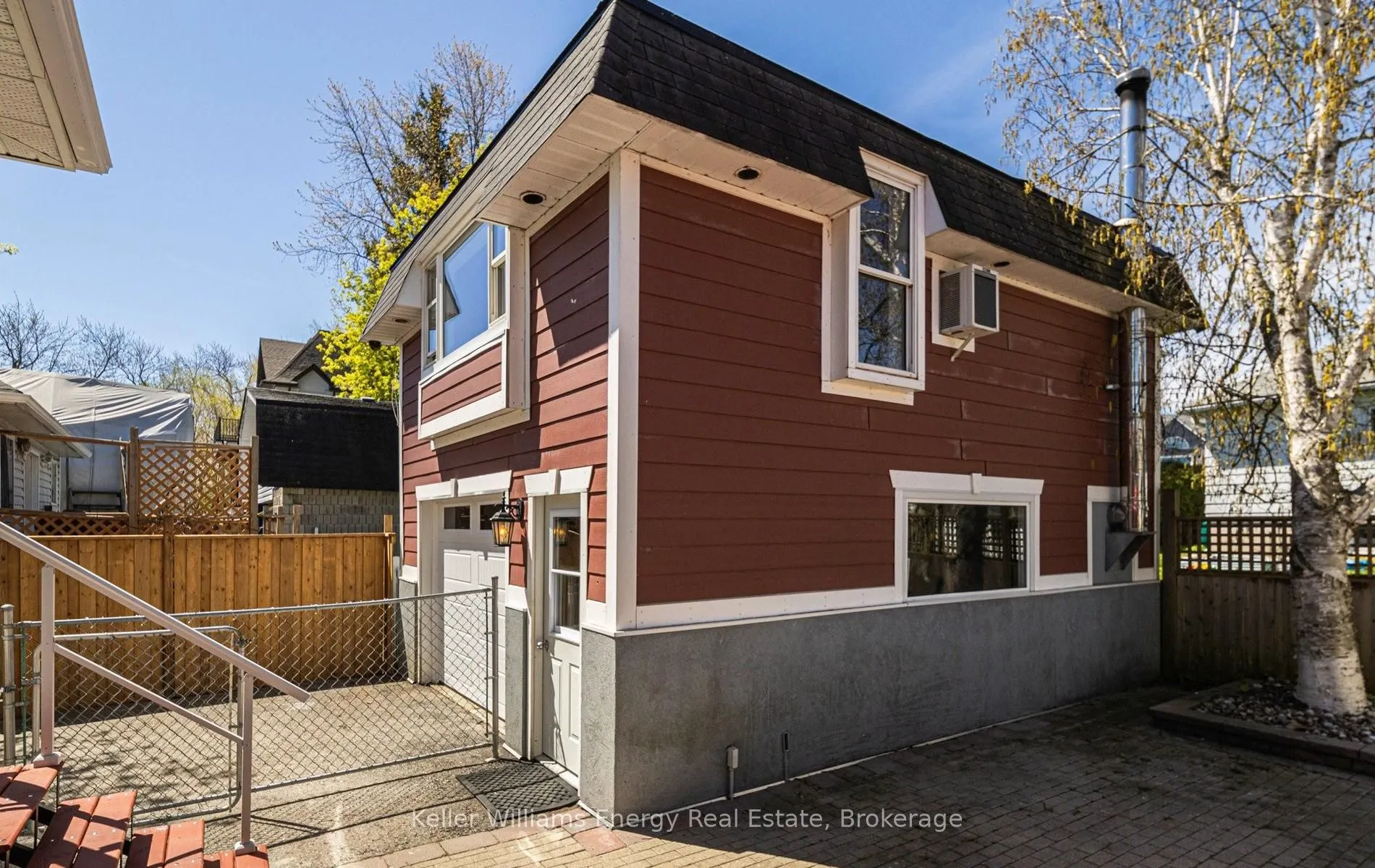 676 Victory Drive