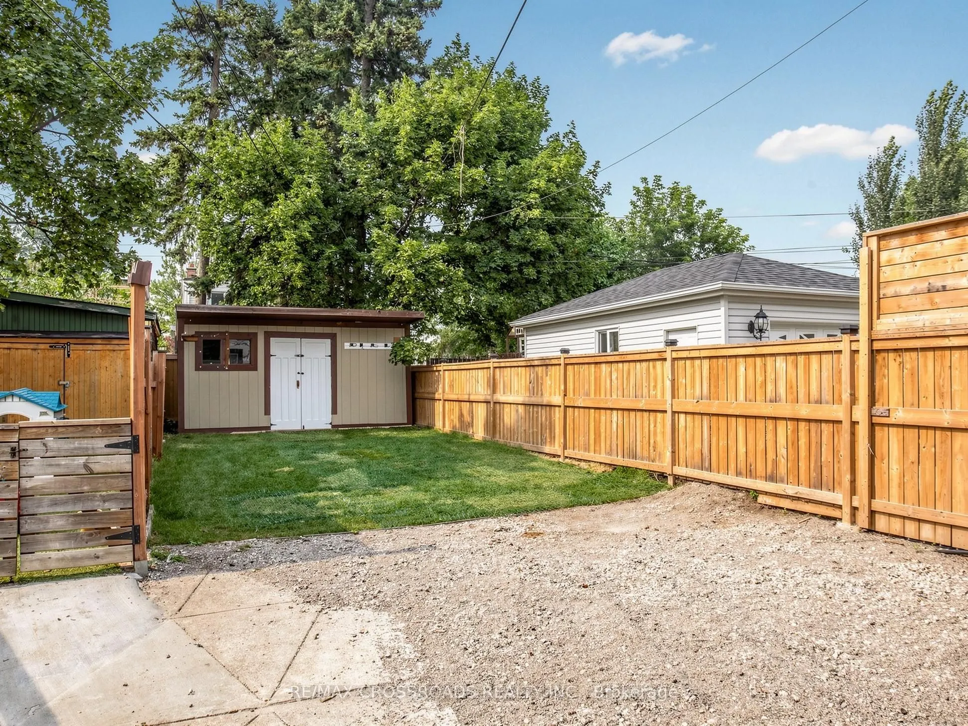 548 Glebeholme Boulevard