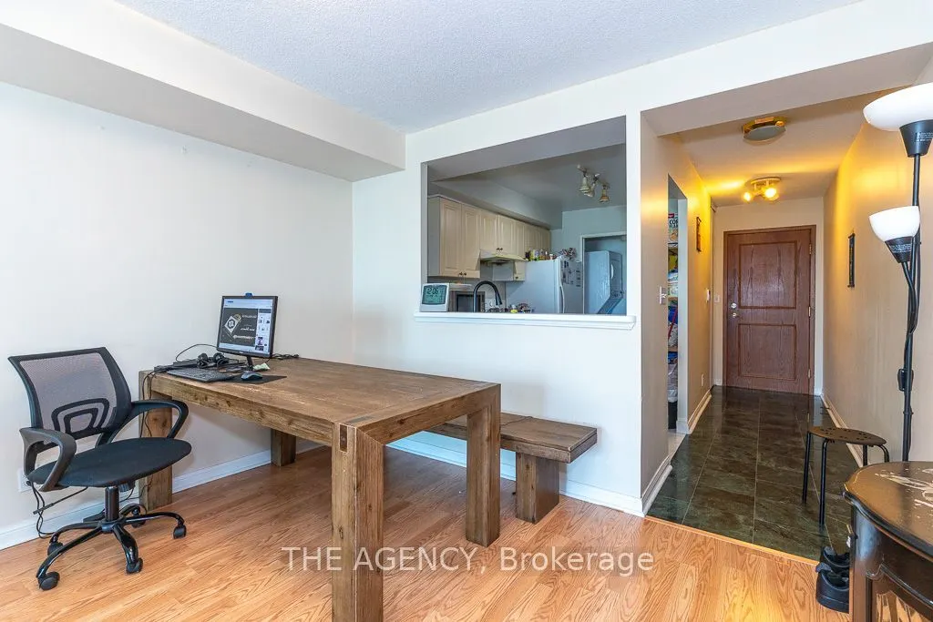 18 Lee Centre Drive #903