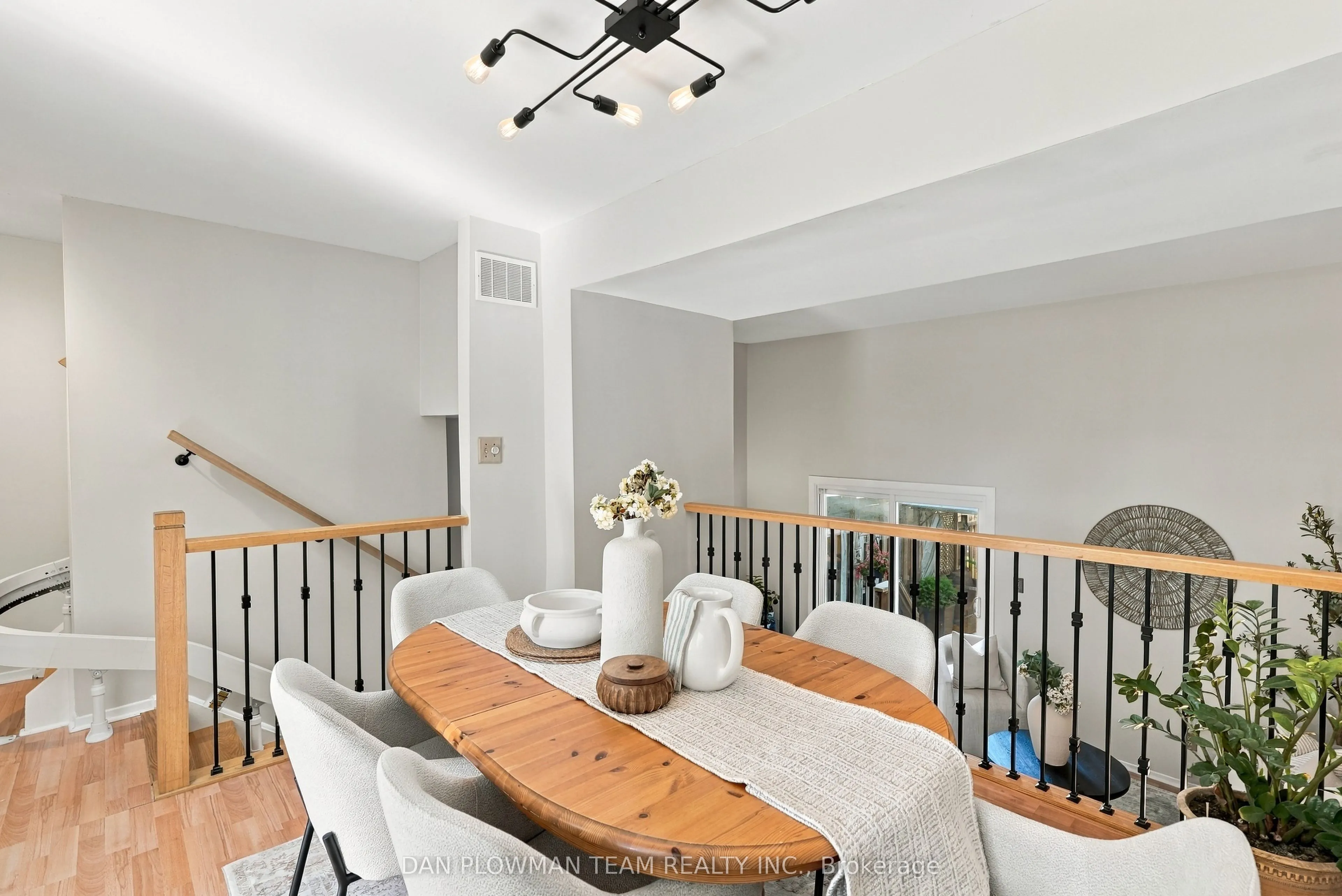 1133 Ritson Road N #81