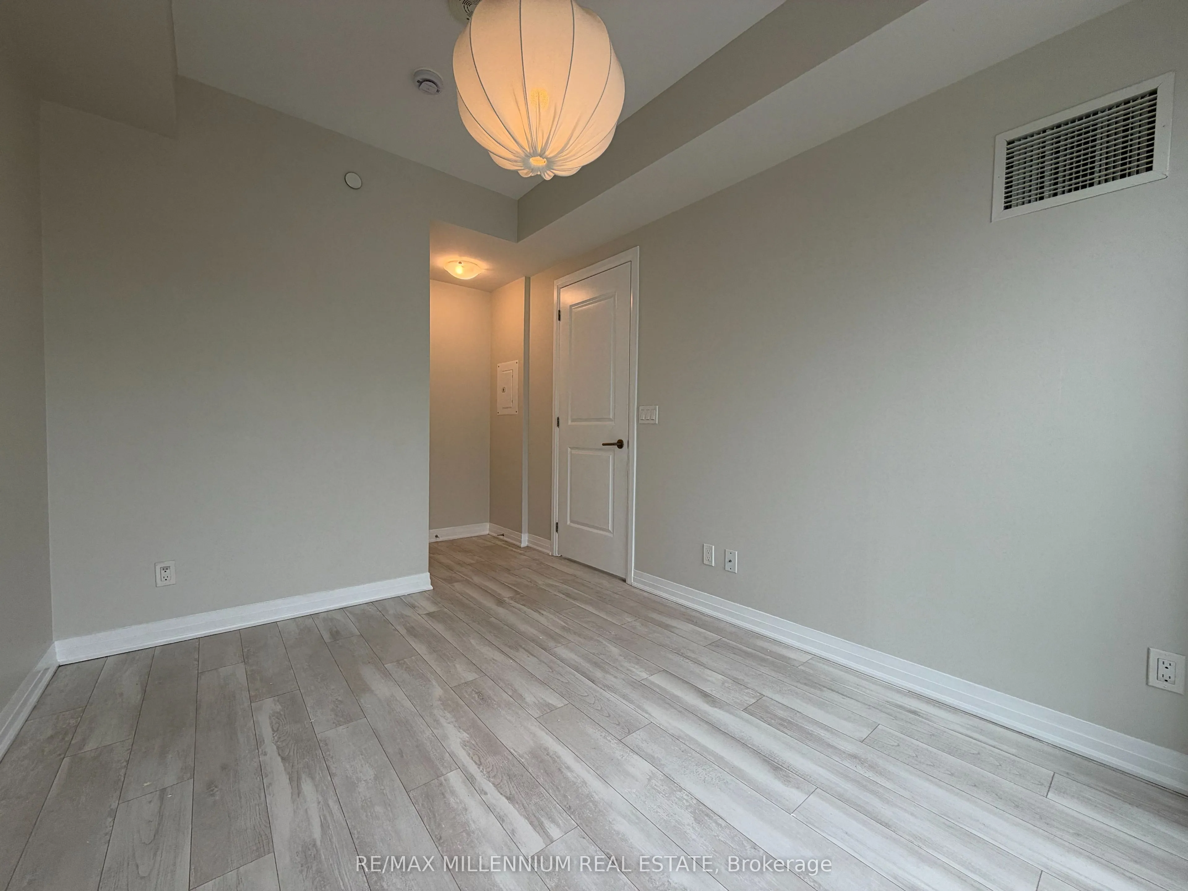 1630 Queen Street E #608