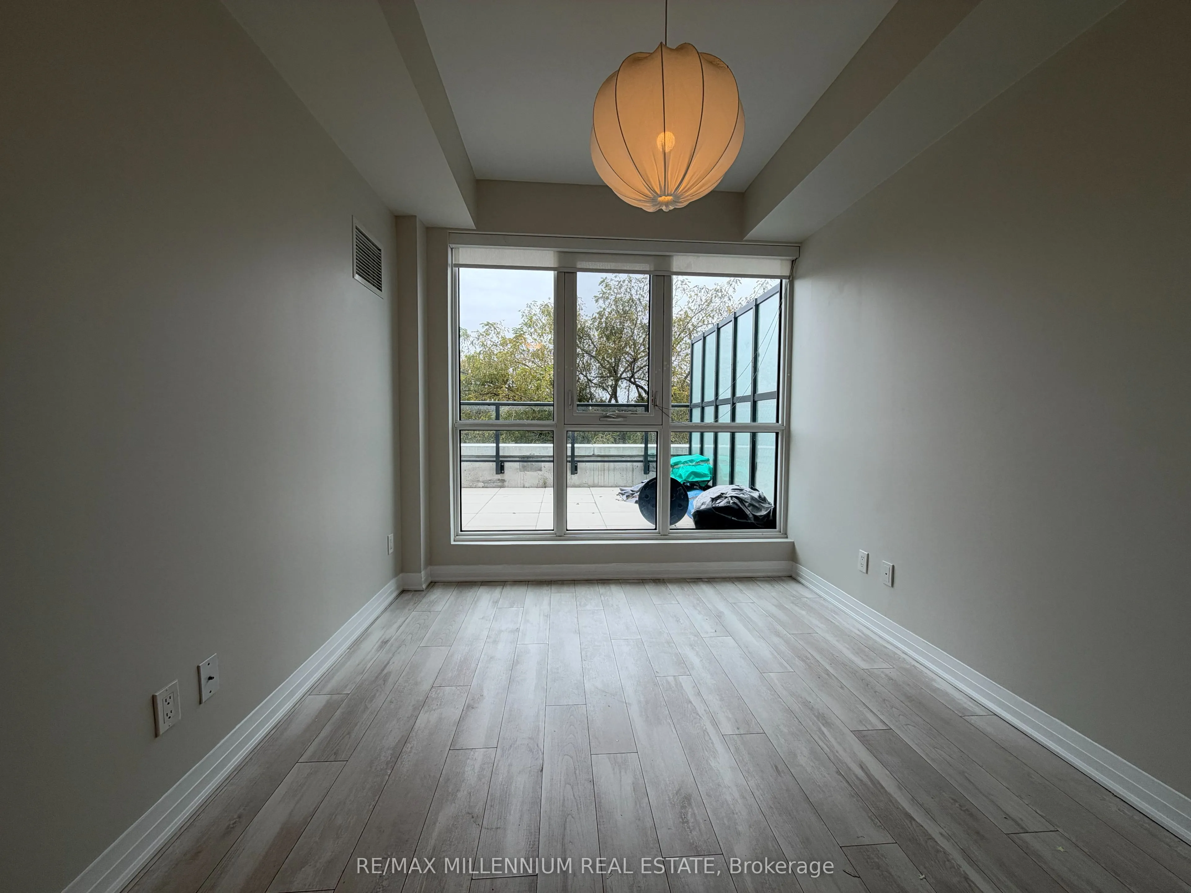 1630 Queen Street E #608