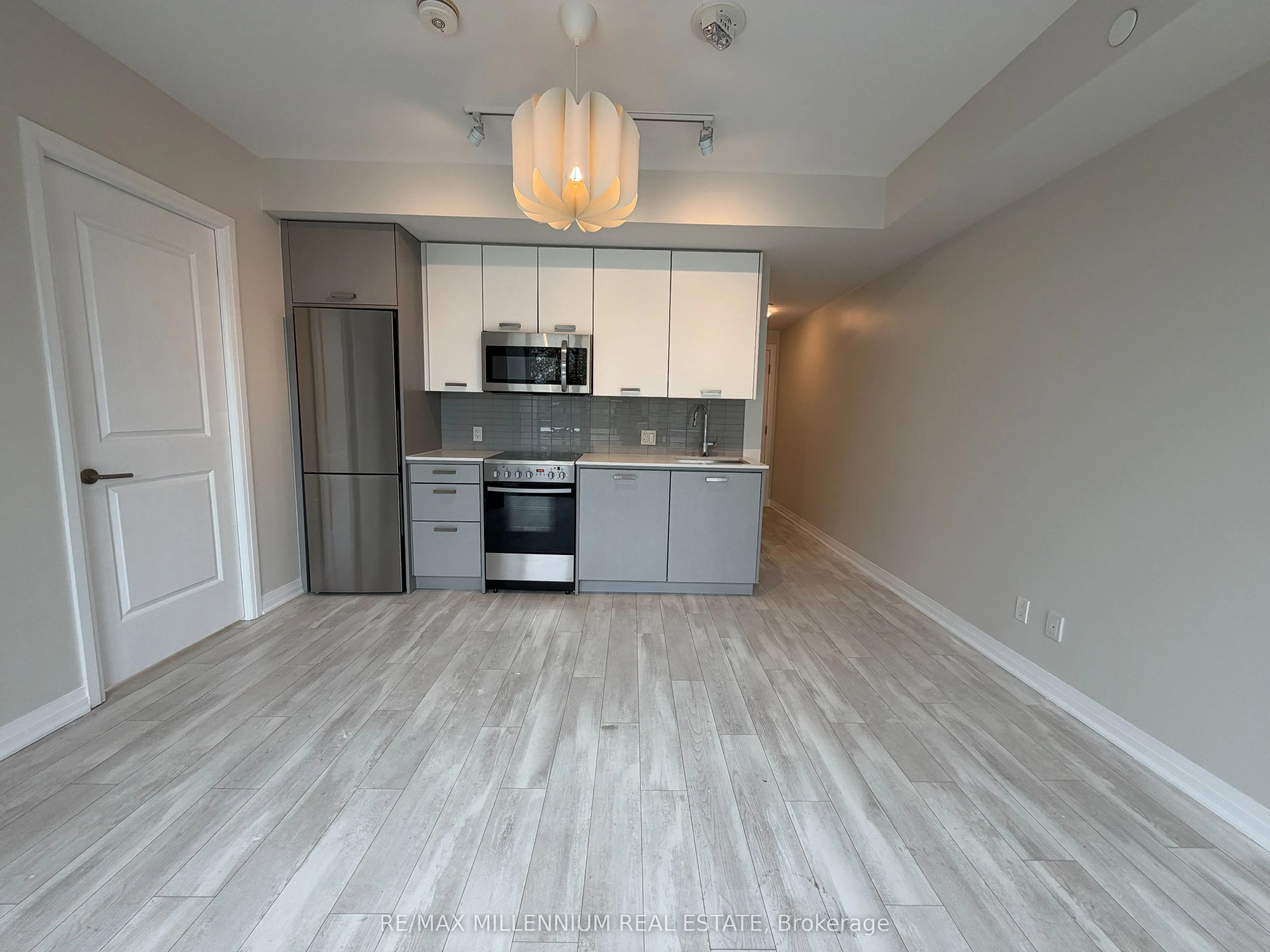 1630 Queen Street E #608