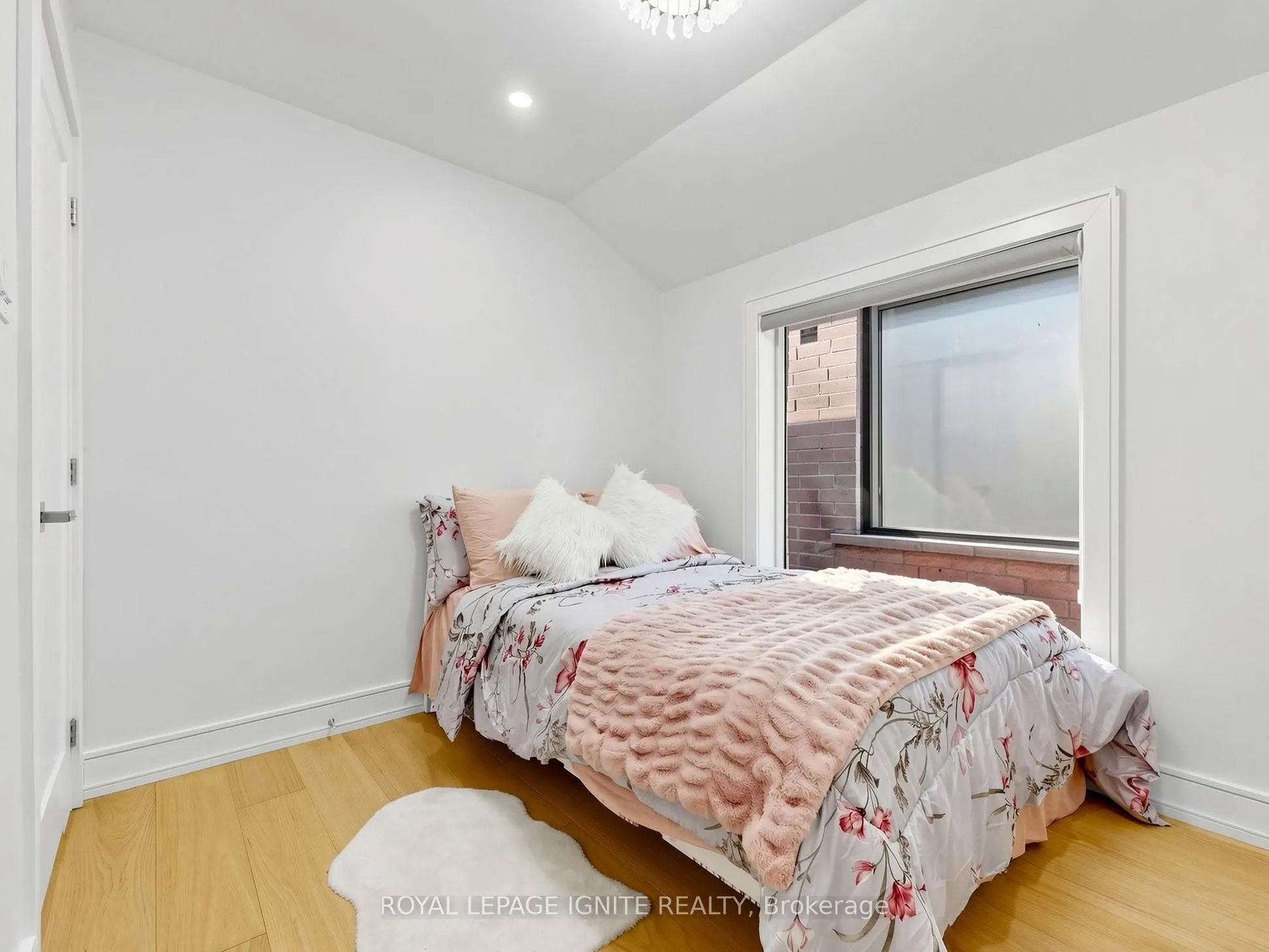 52A Robinson Avenue