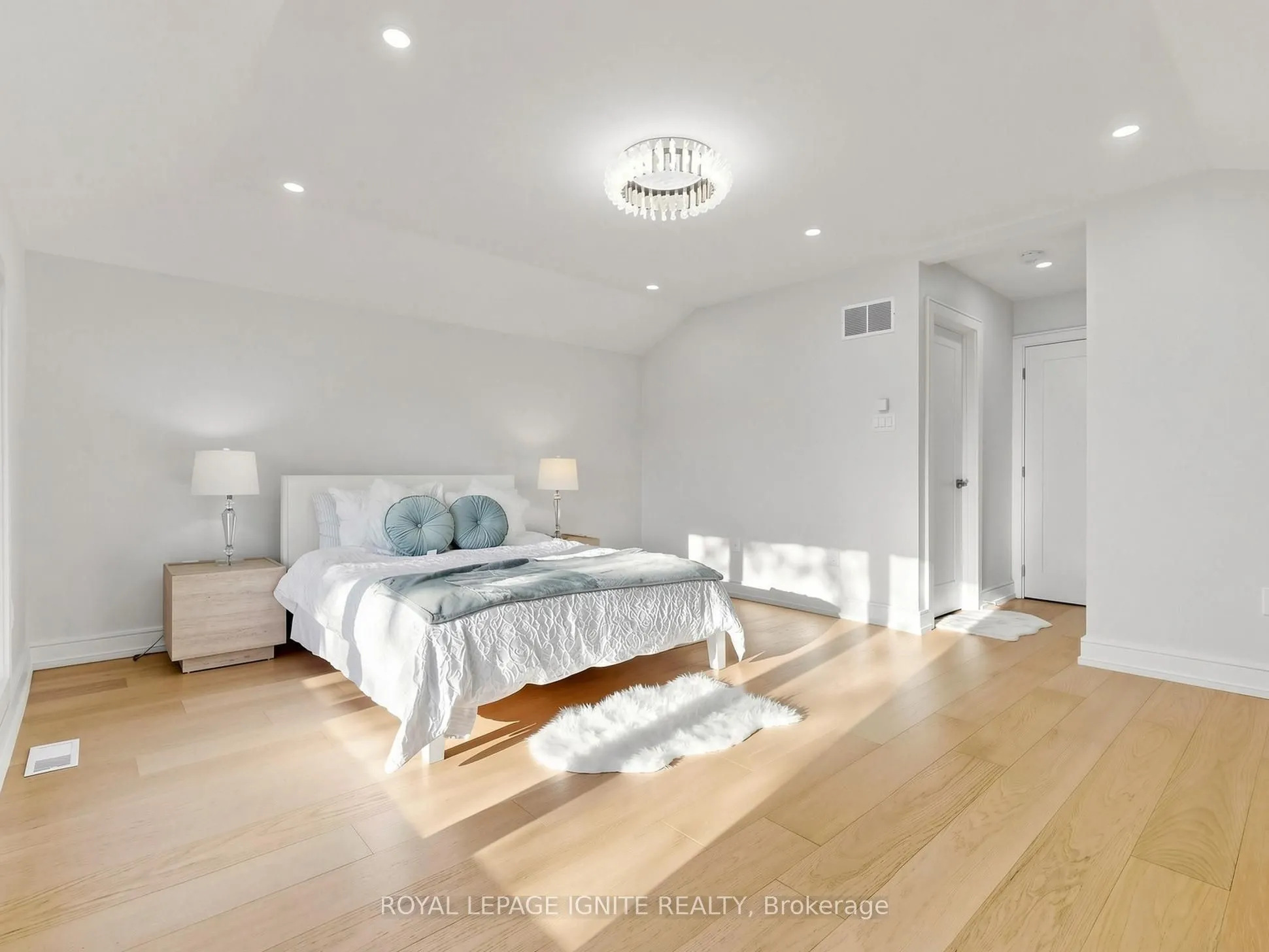 52A Robinson Avenue