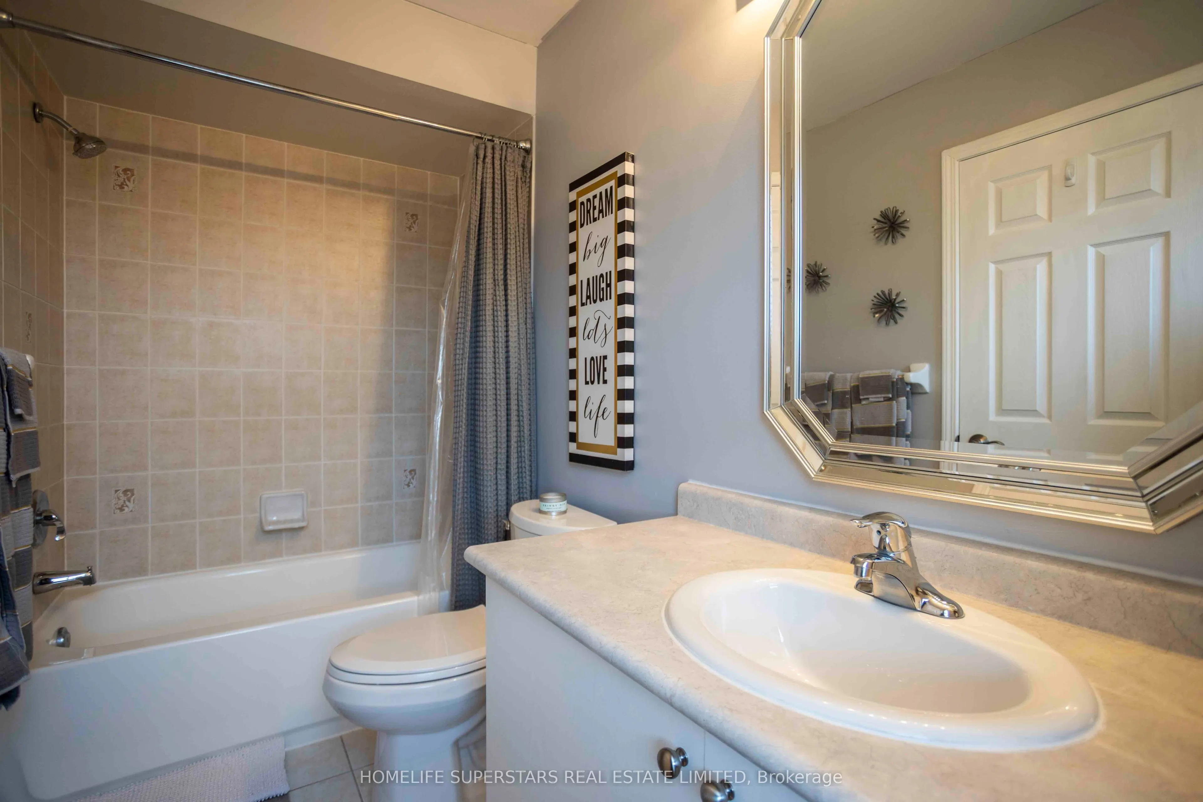 76 Longueuil Place