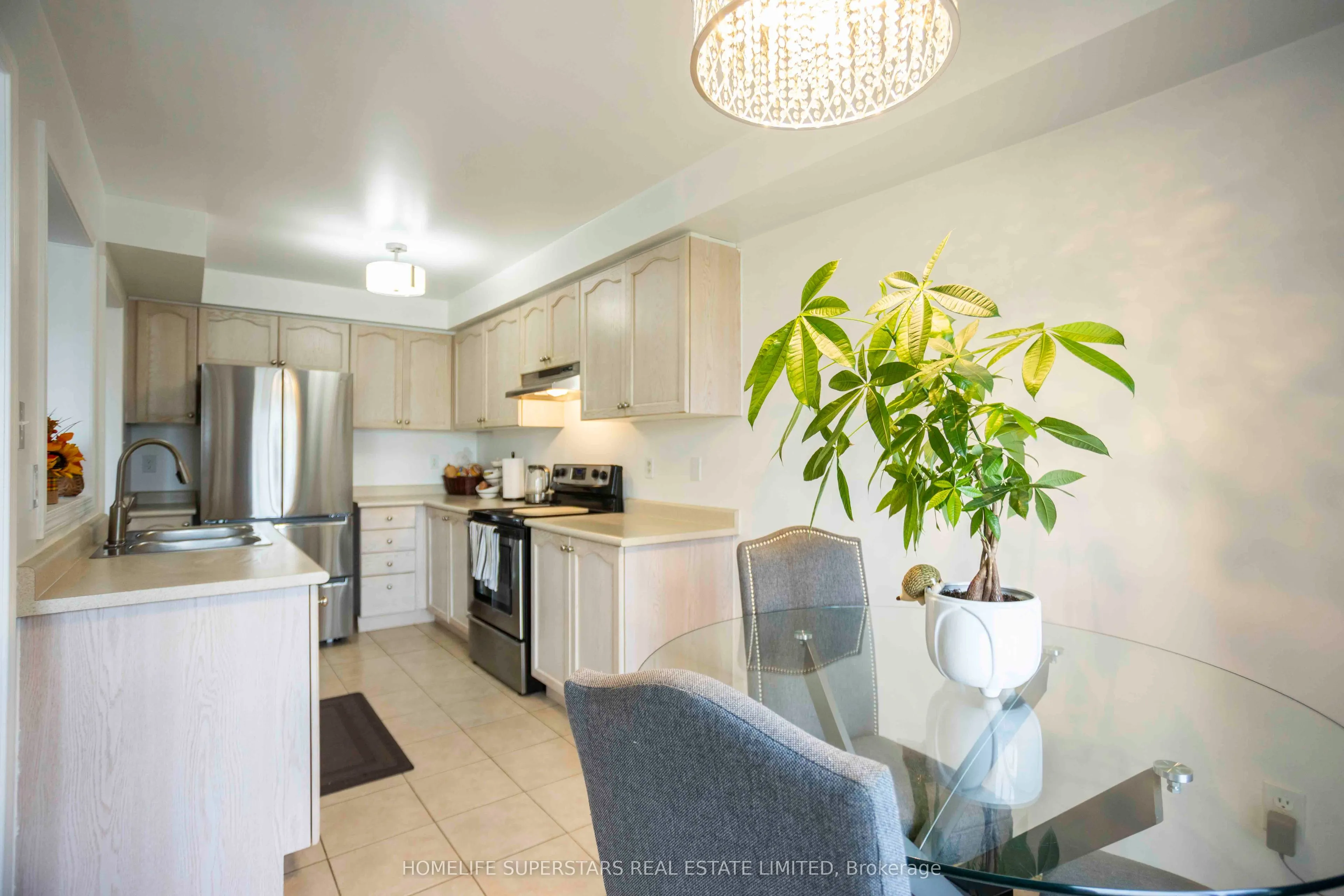 76 Longueuil Place