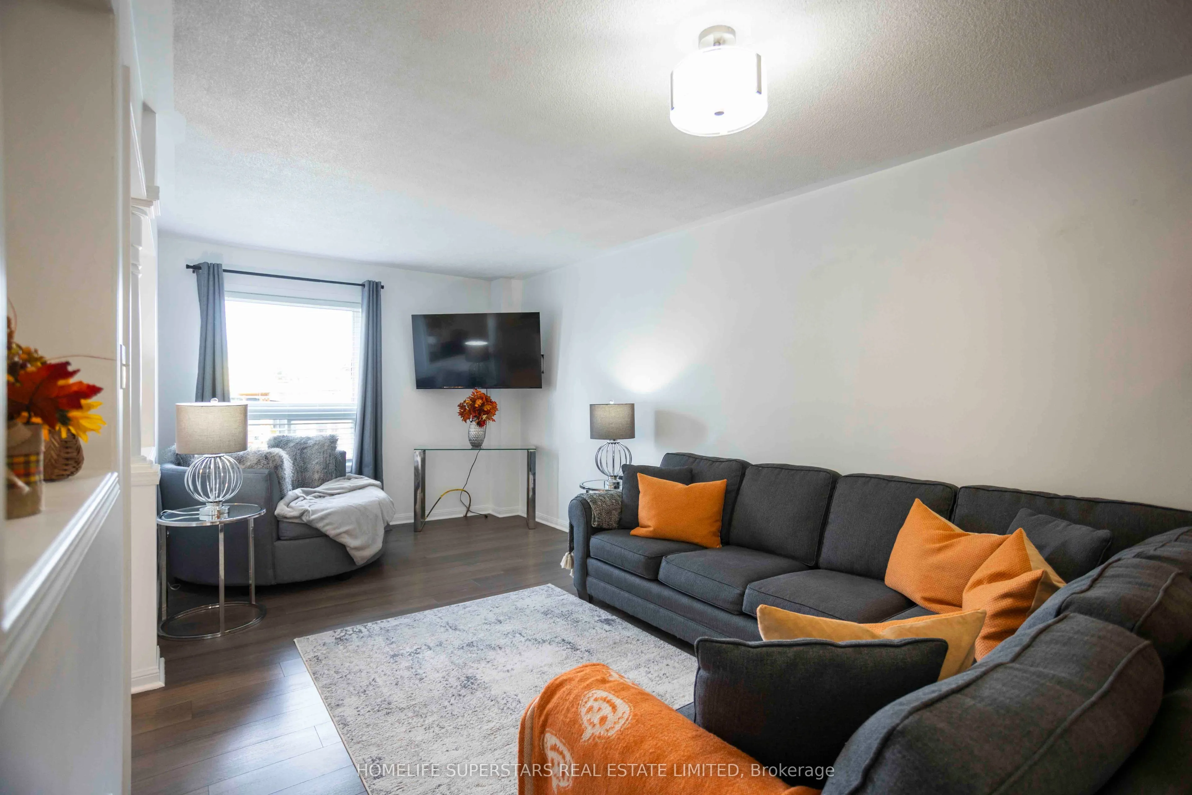 76 Longueuil Place