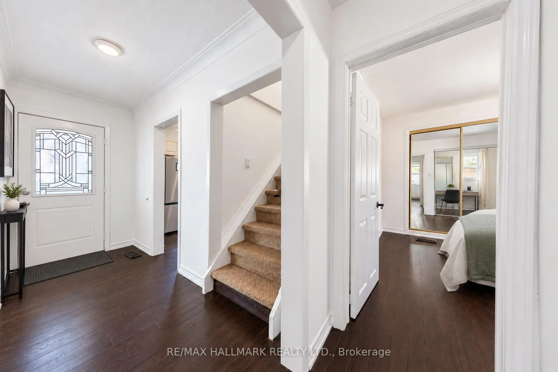14 Saunders Road