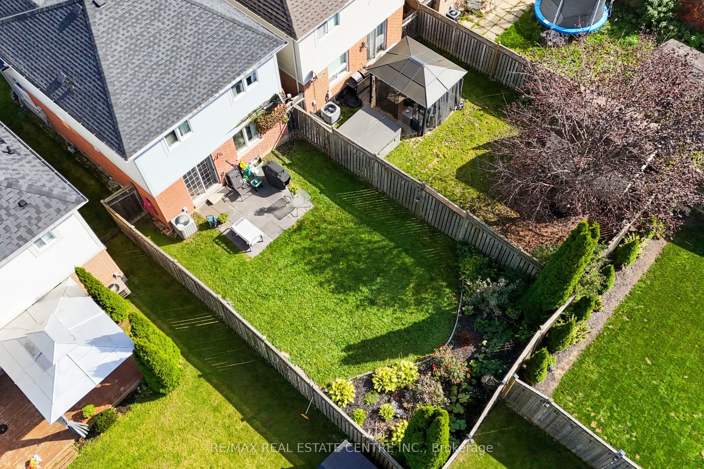 123 Lunney Crescent