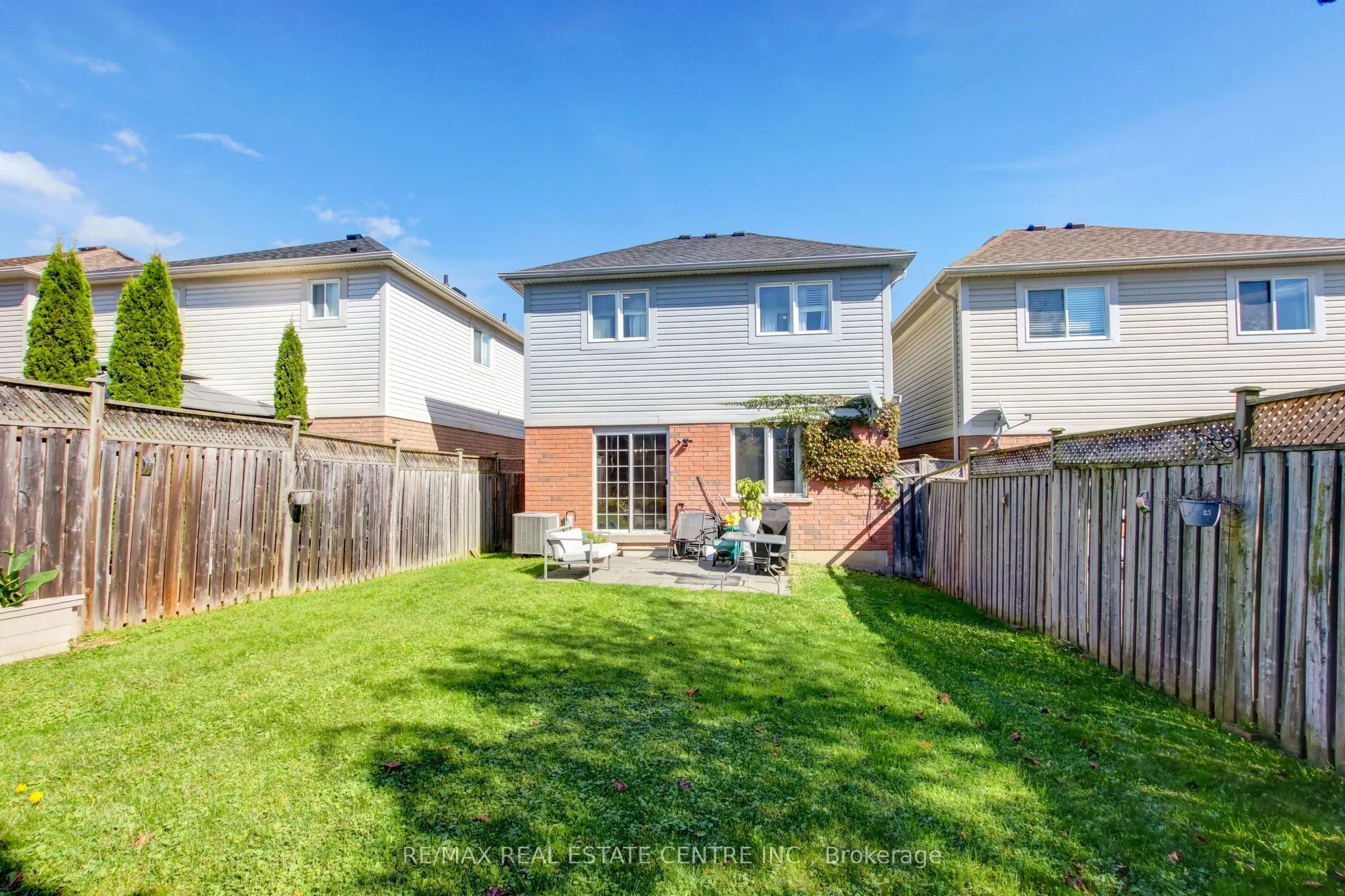 123 Lunney Crescent