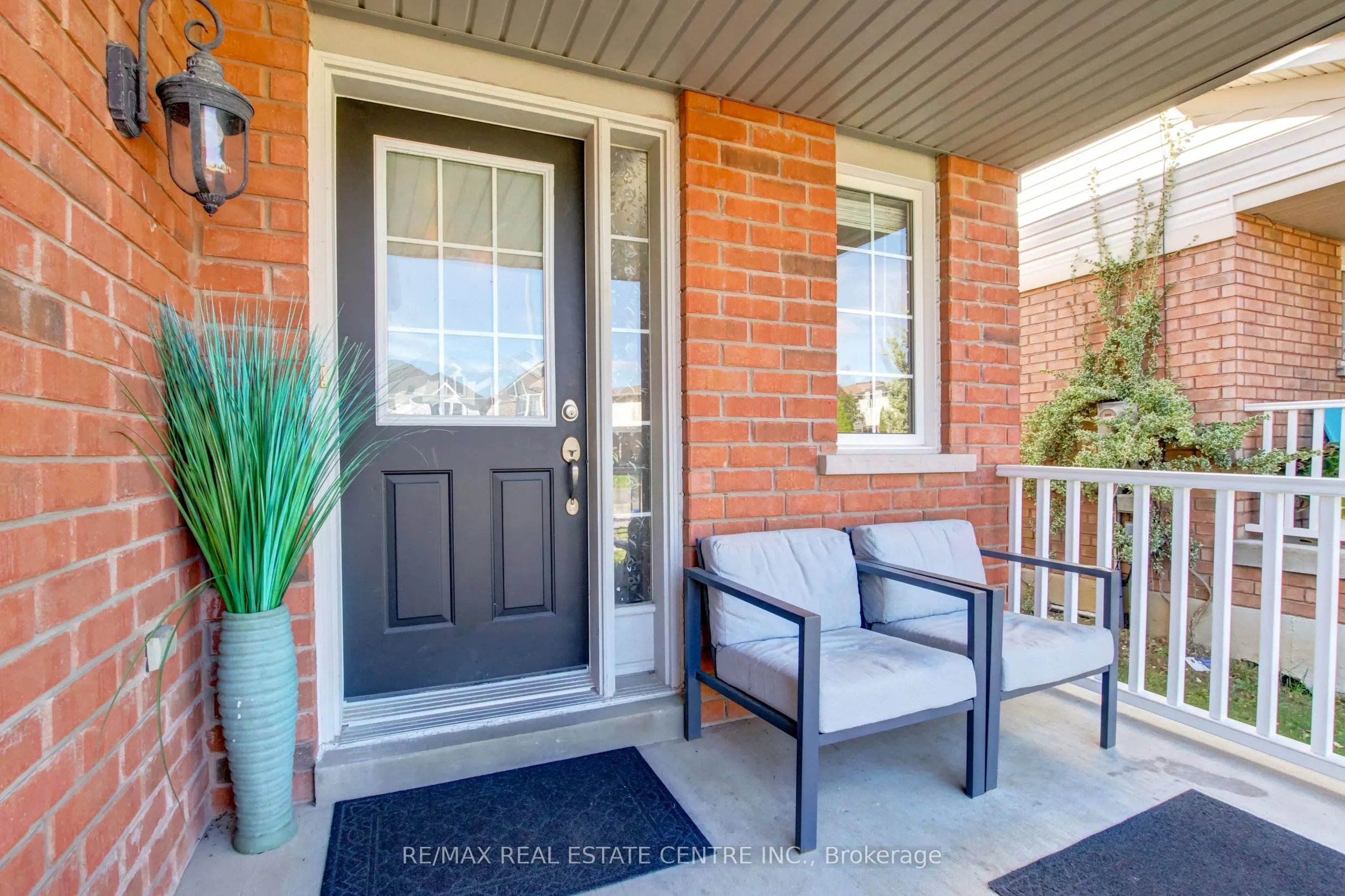 123 Lunney Crescent