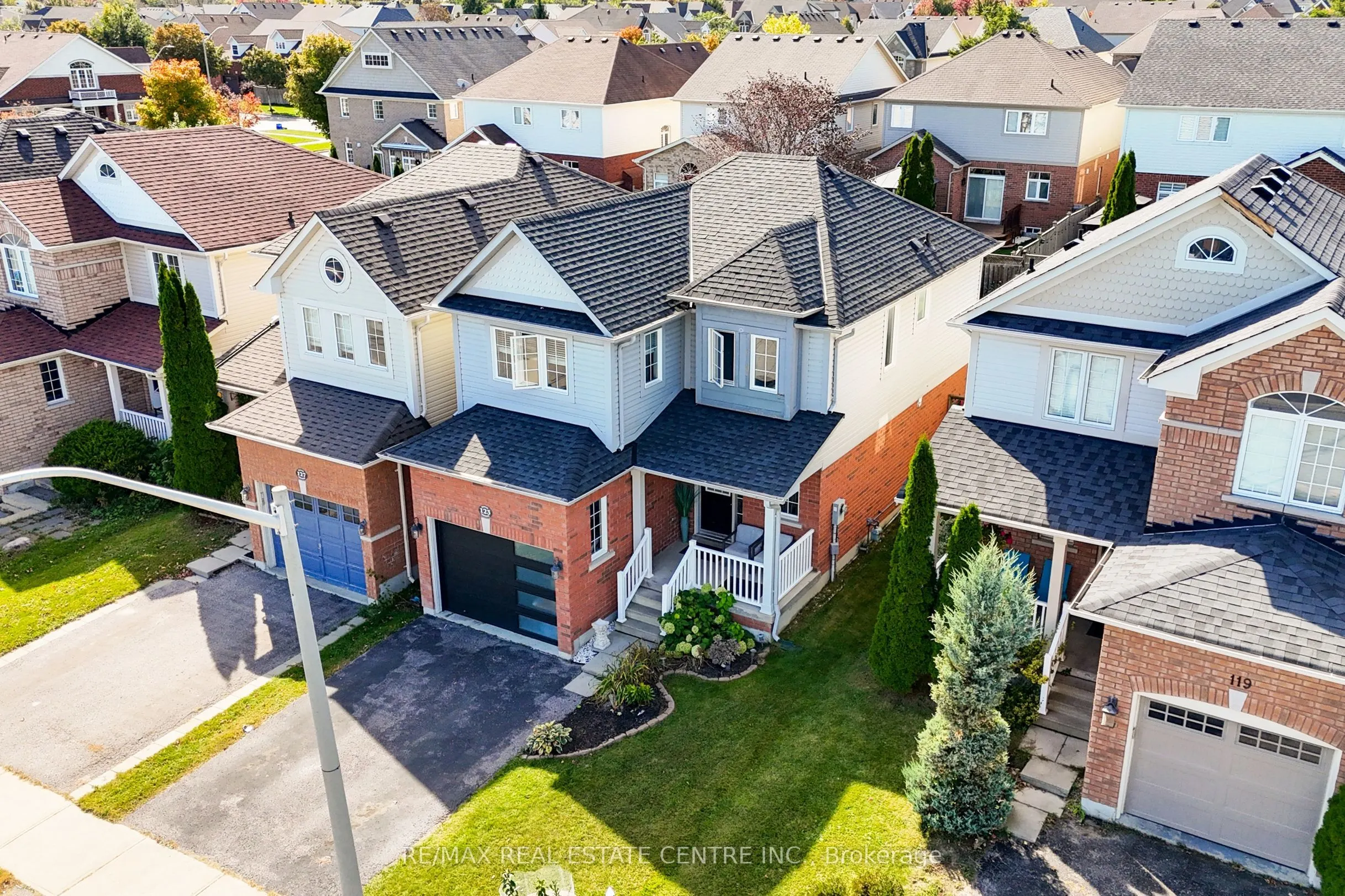 123 Lunney Crescent
