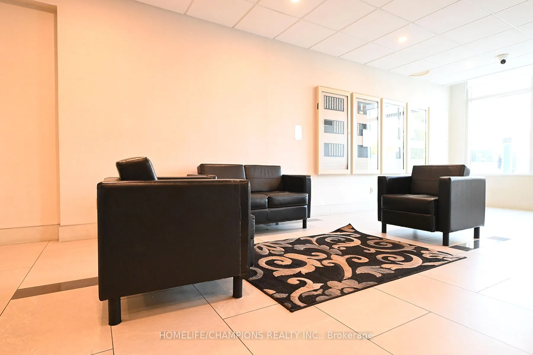 1470 Midland Avenue #401