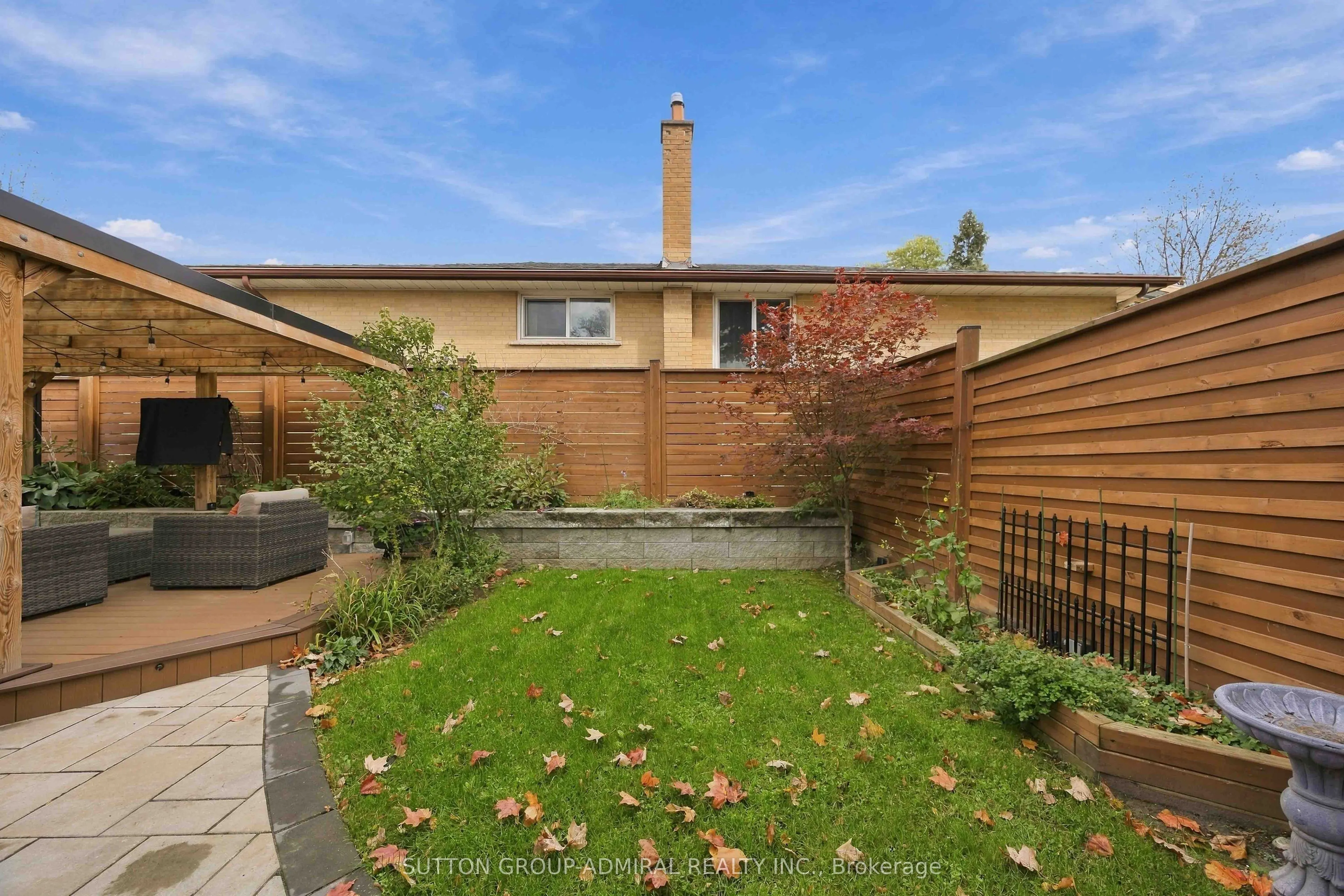 11 Summerglade Drive