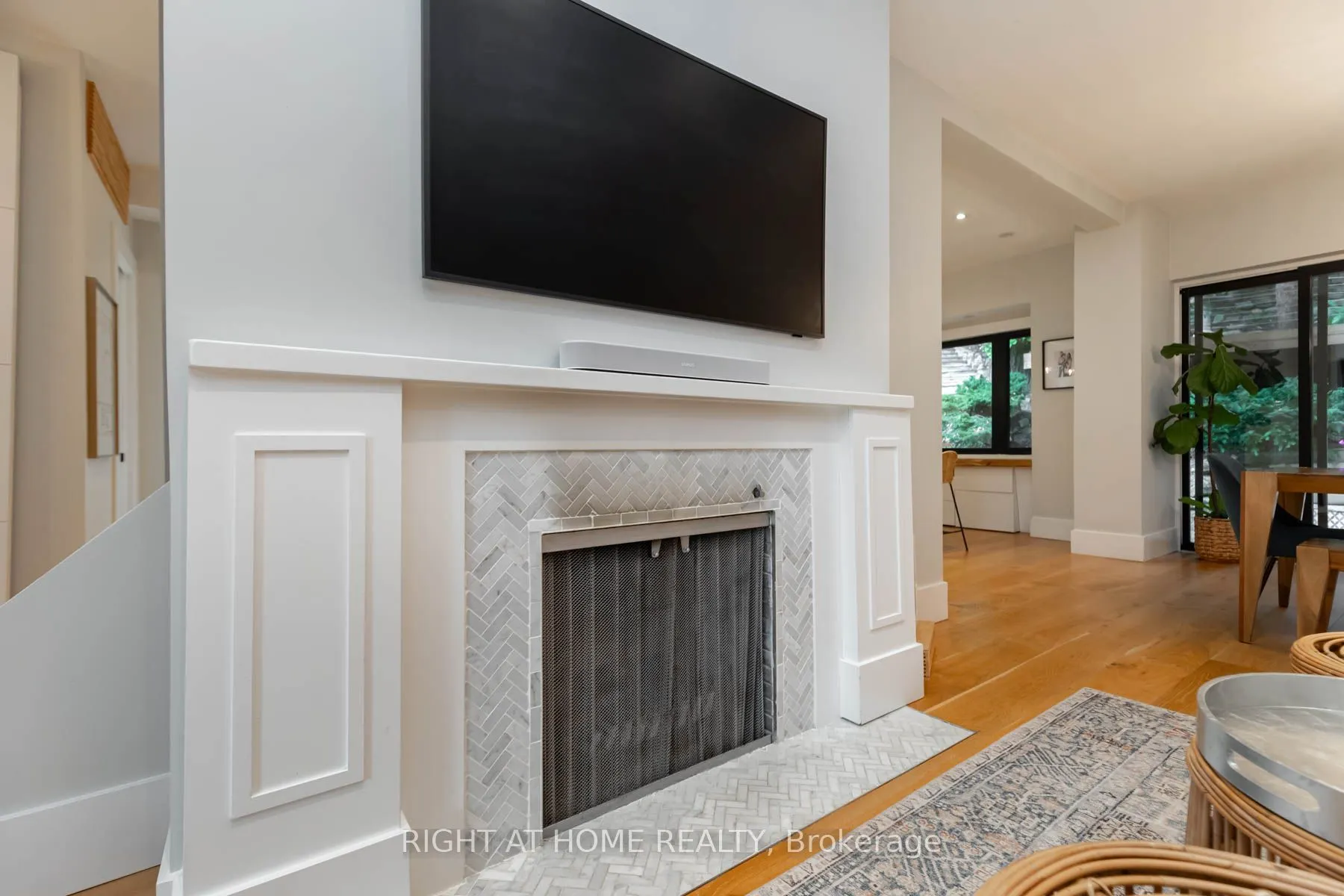 16 Pine Crescent