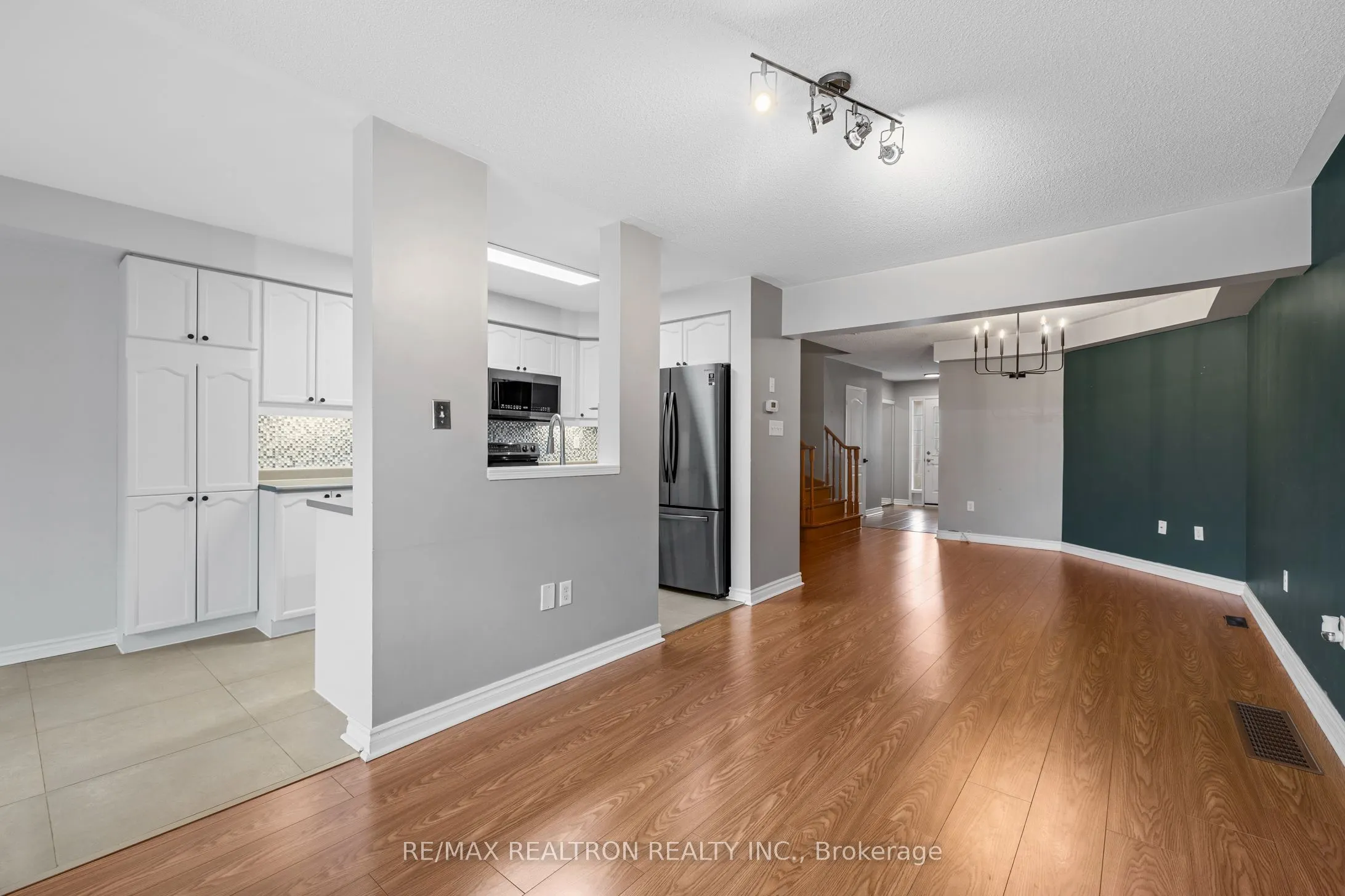 55 Atlantis Drive