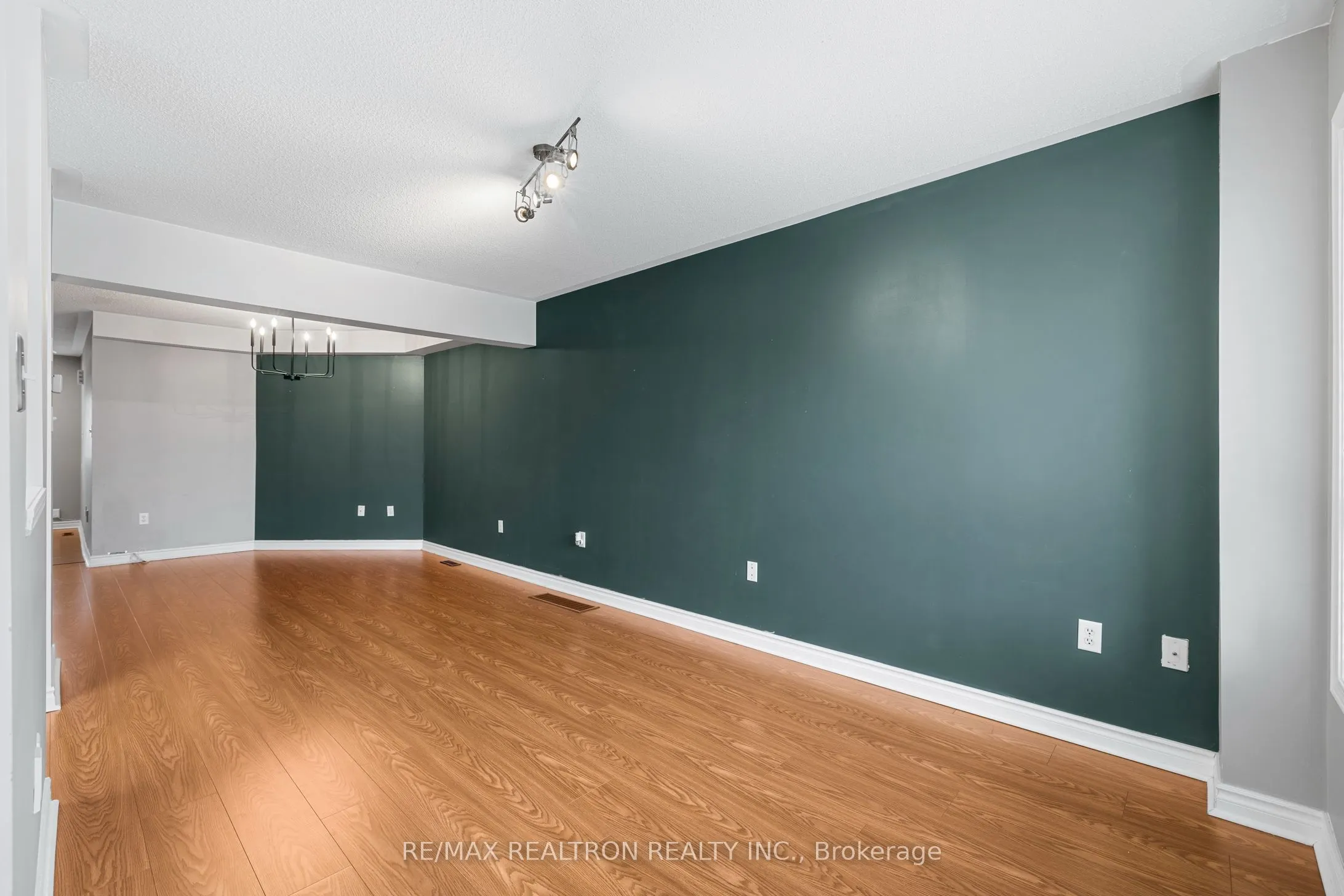 55 Atlantis Drive