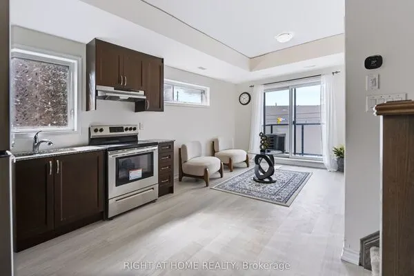 2789 Eglinton Avenue E