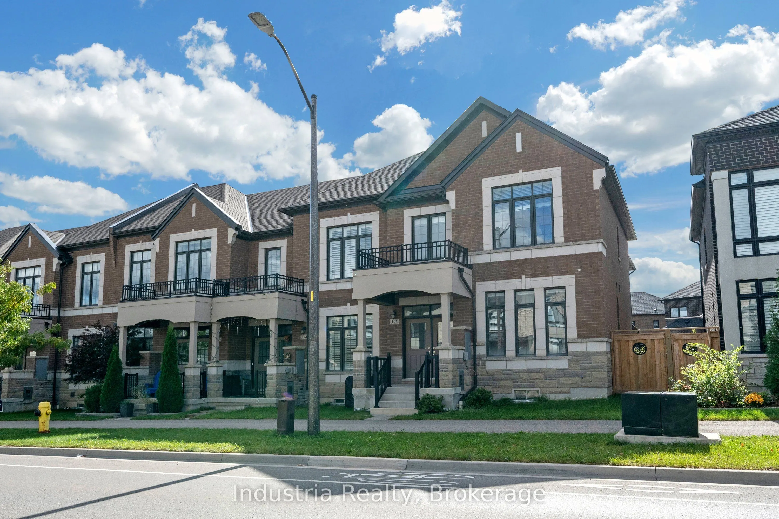 196 Coronation Road