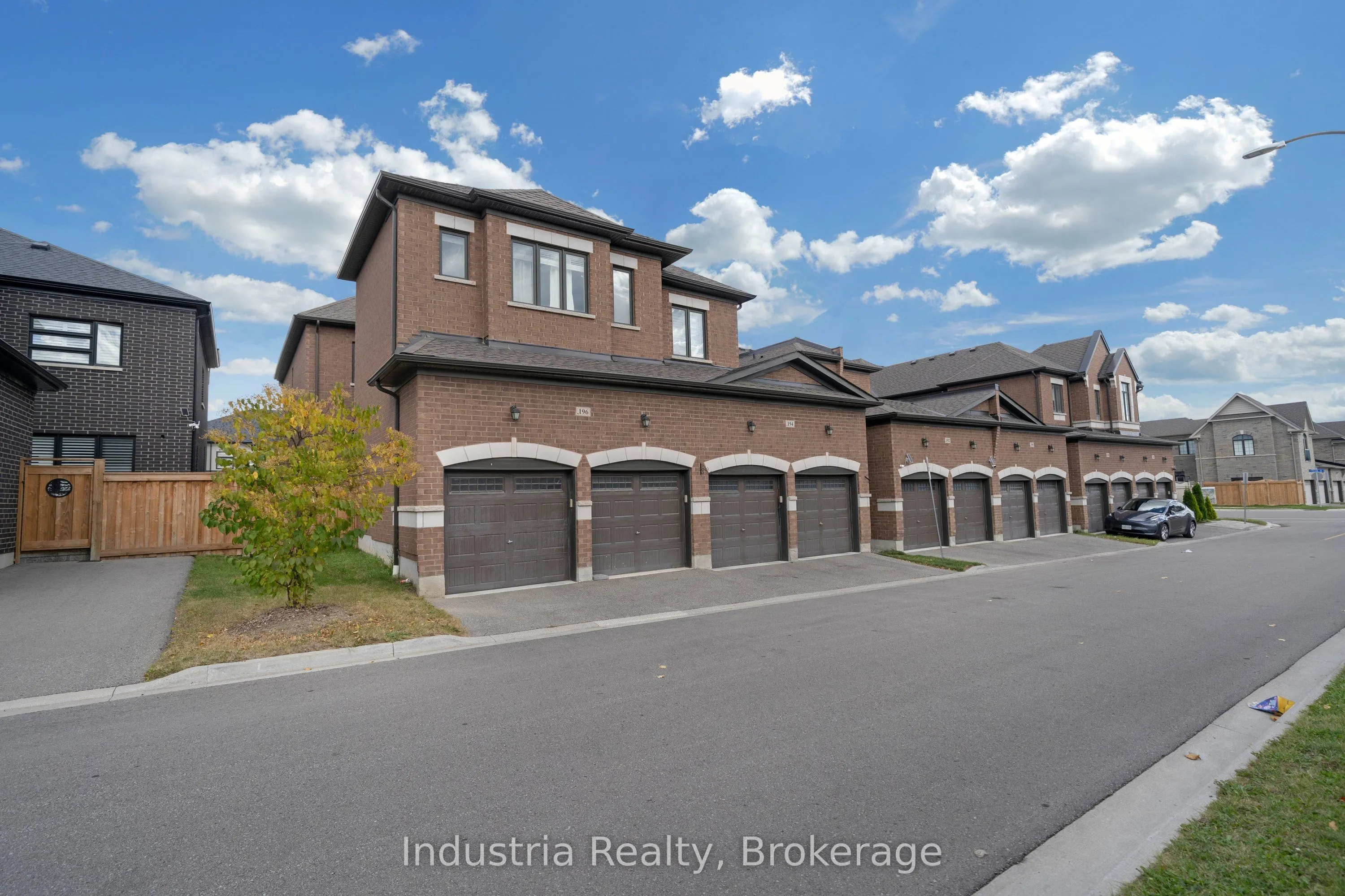 196 Coronation Road
