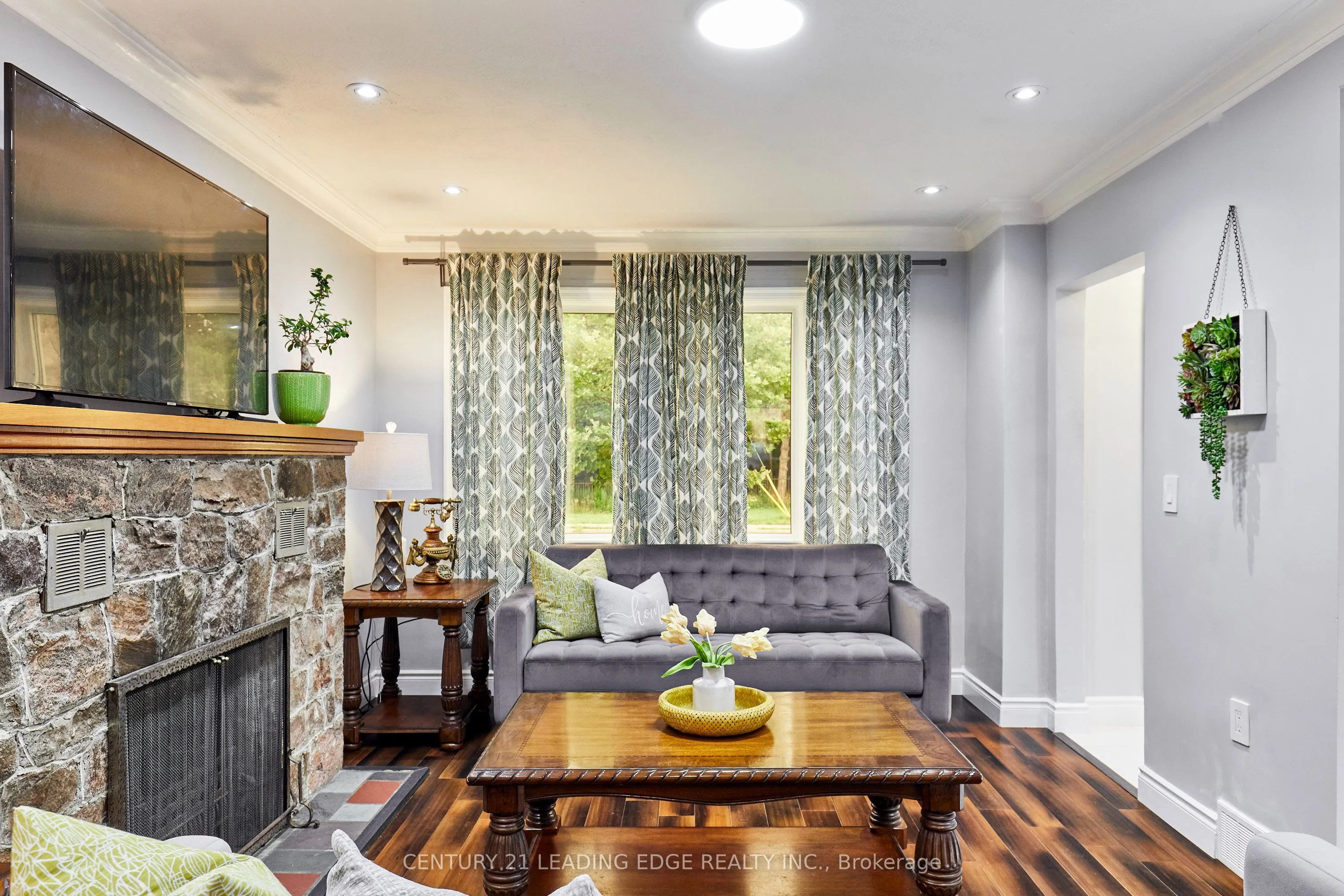 16 McCowan Road