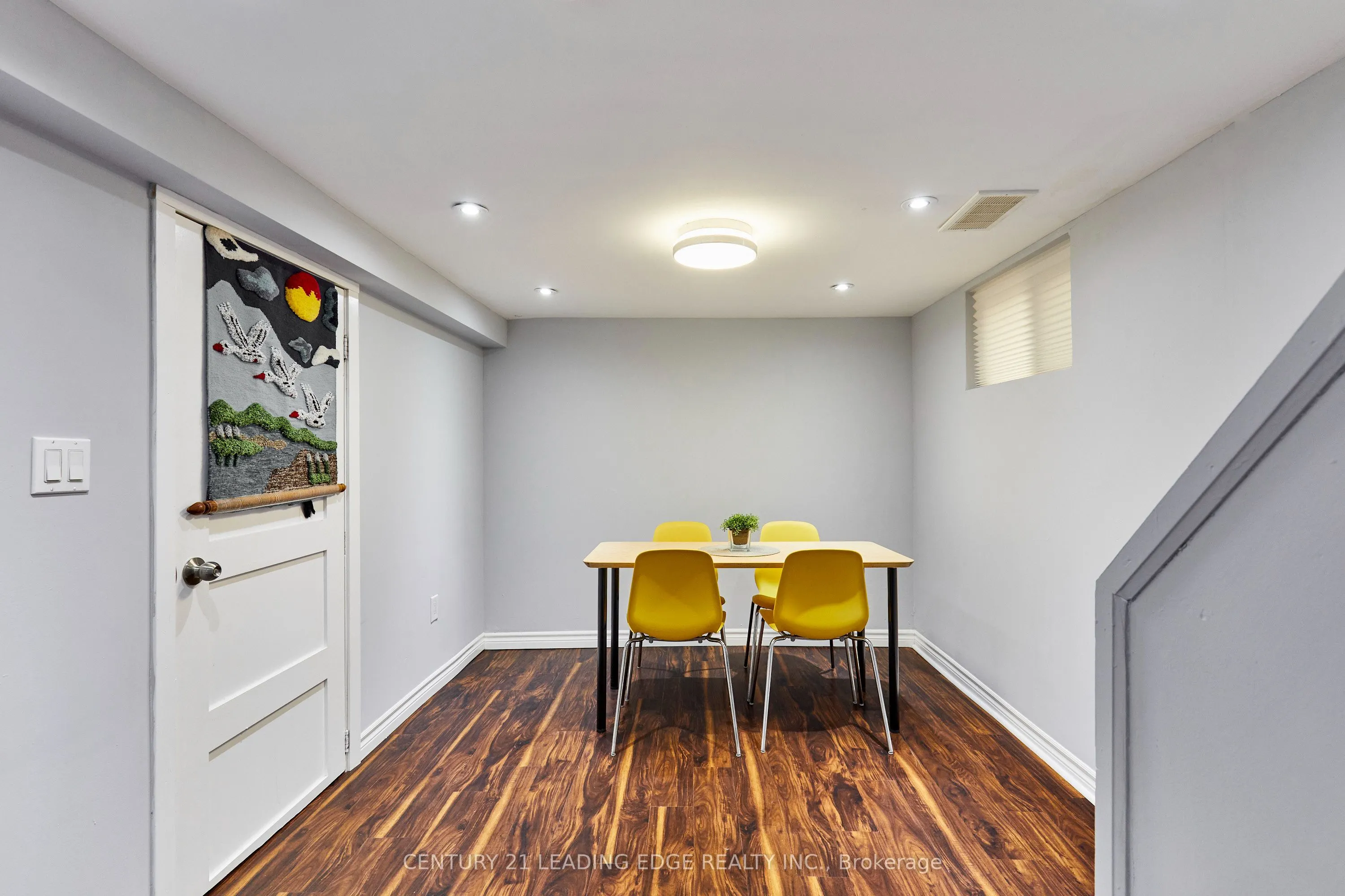 16 McCowan Road
