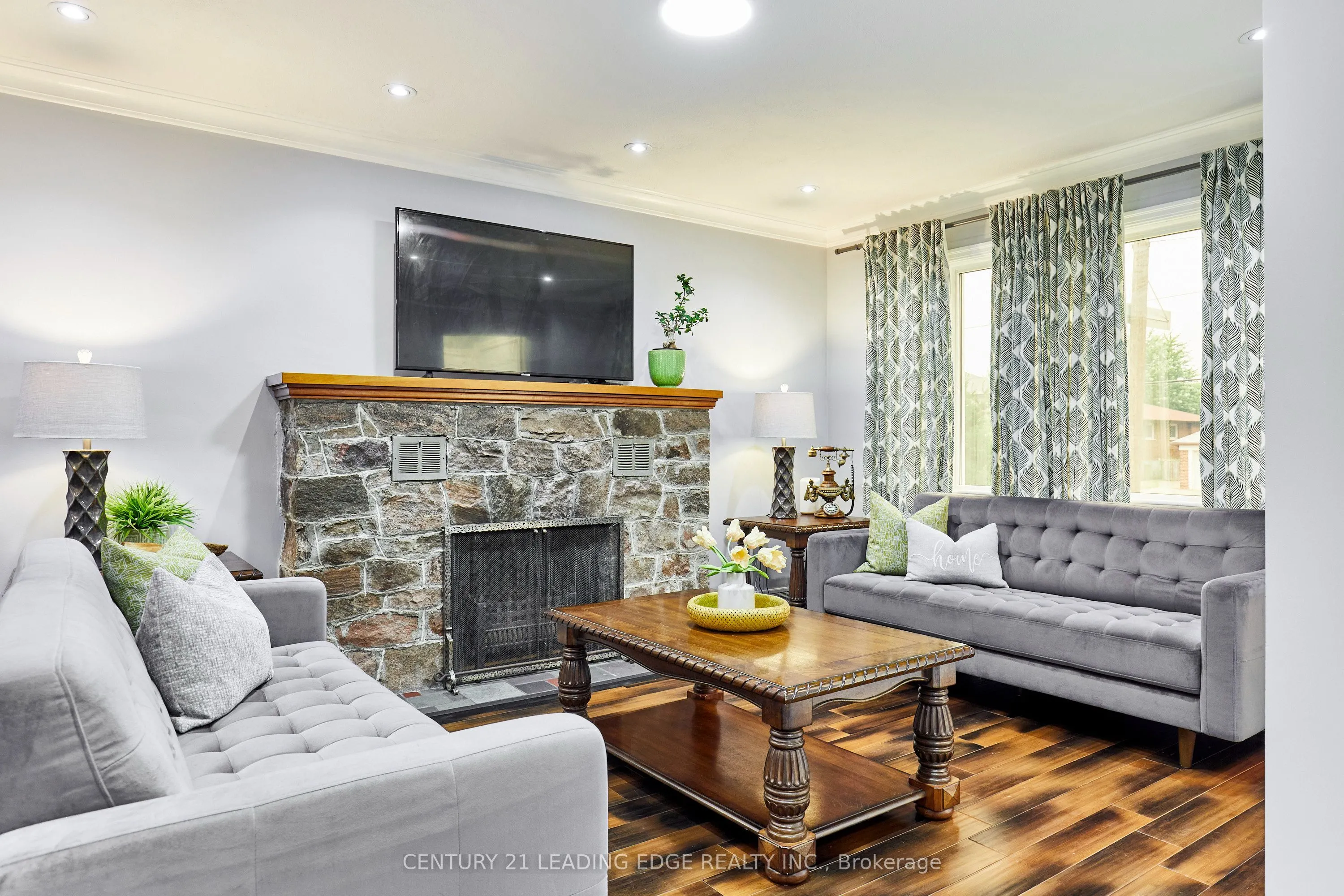 16 McCowan Road