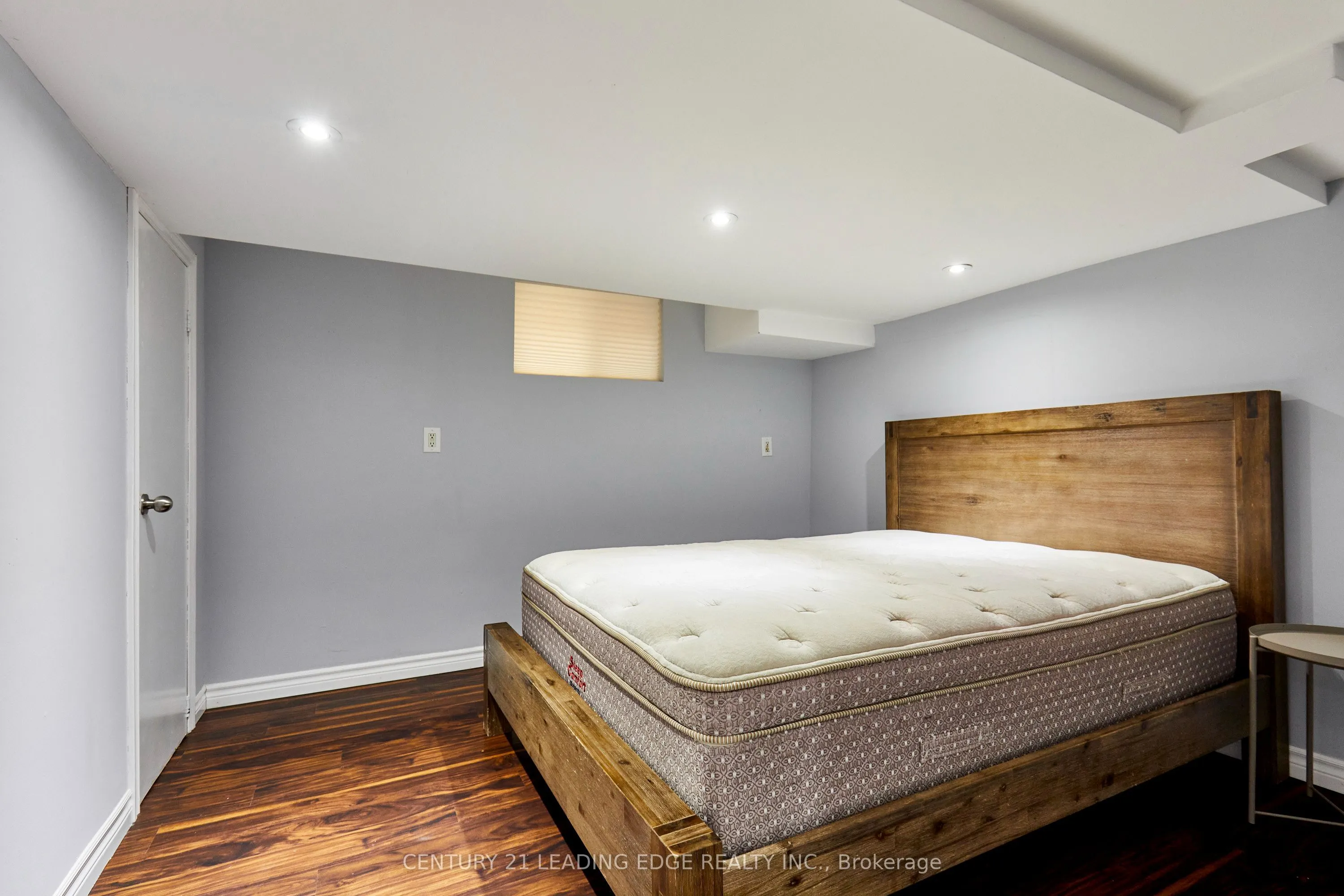 16 McCowan Road
