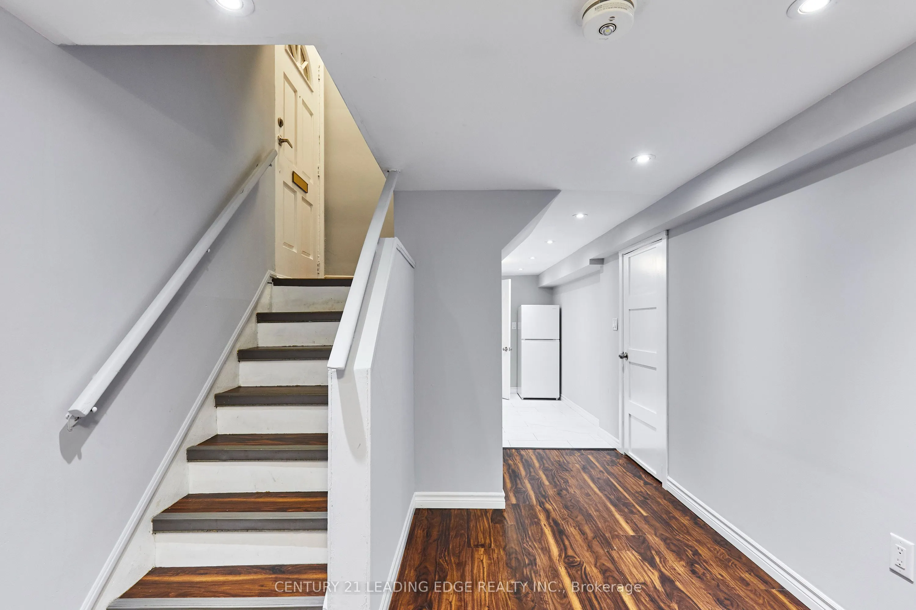 16 McCowan Road