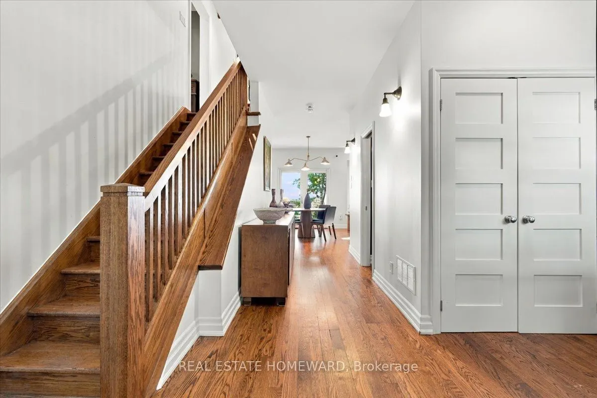35 Springbank Avenue