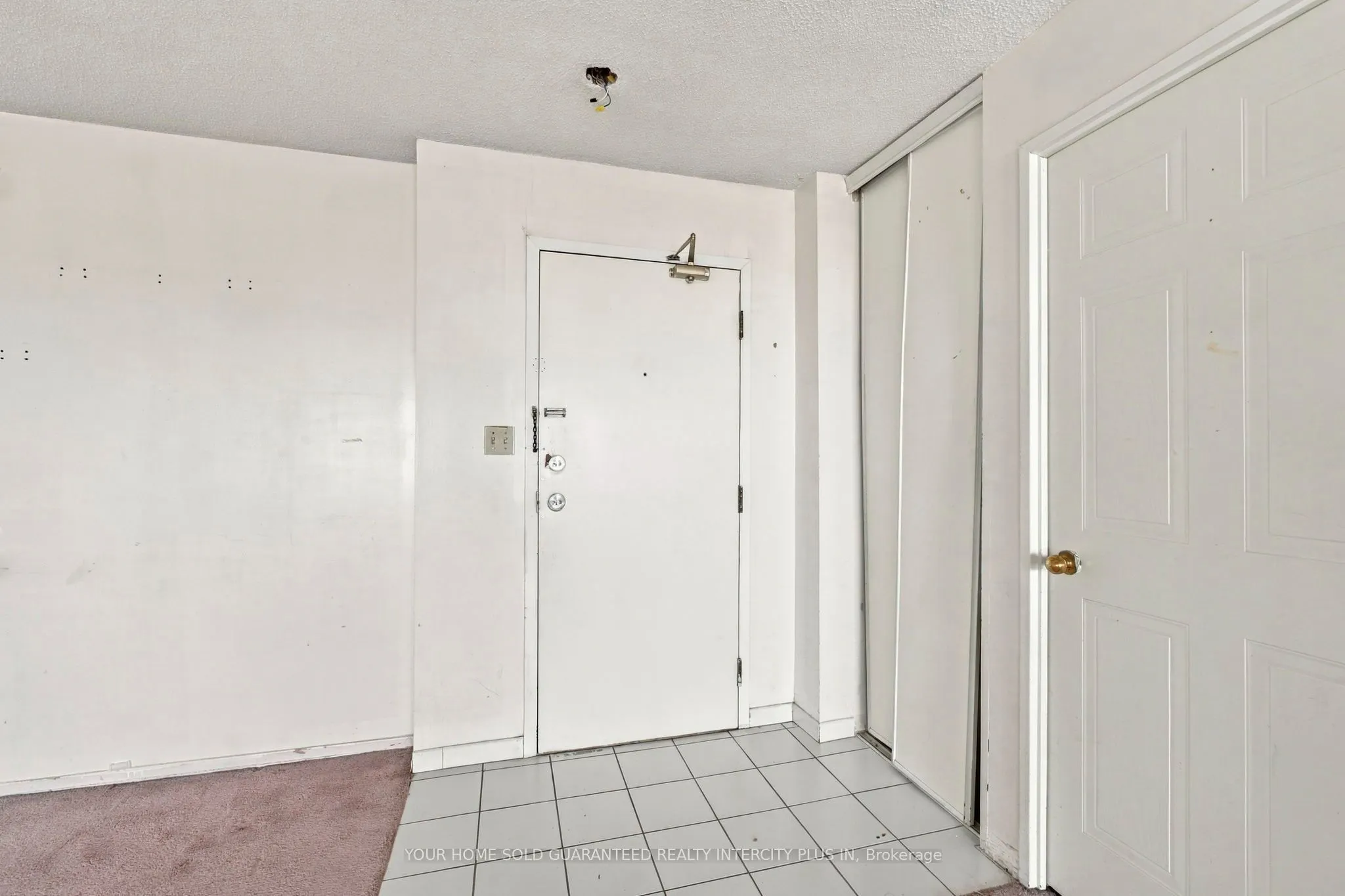 80 Alton Towers Circle #1913