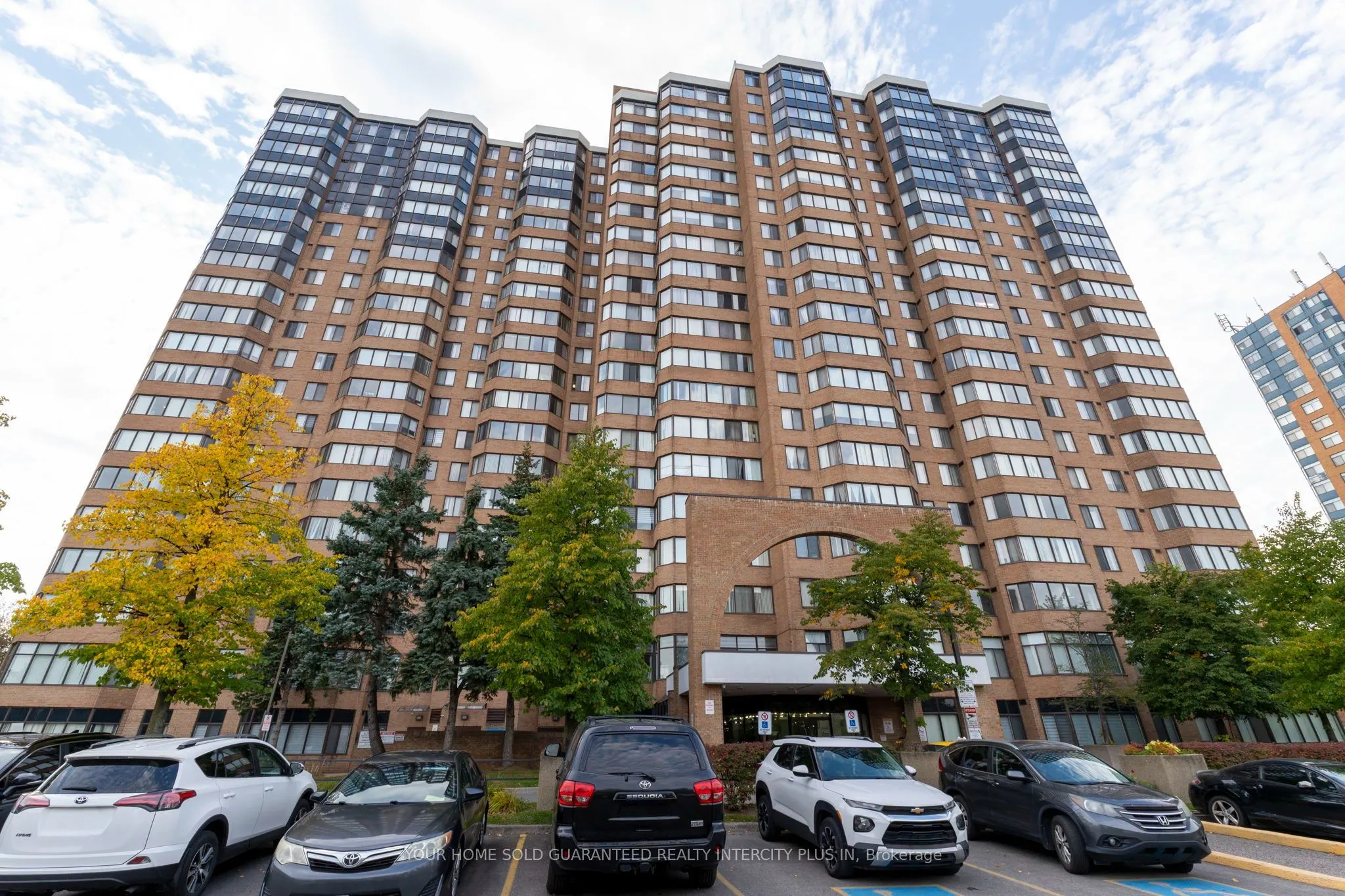 80 Alton Towers Circle #1913