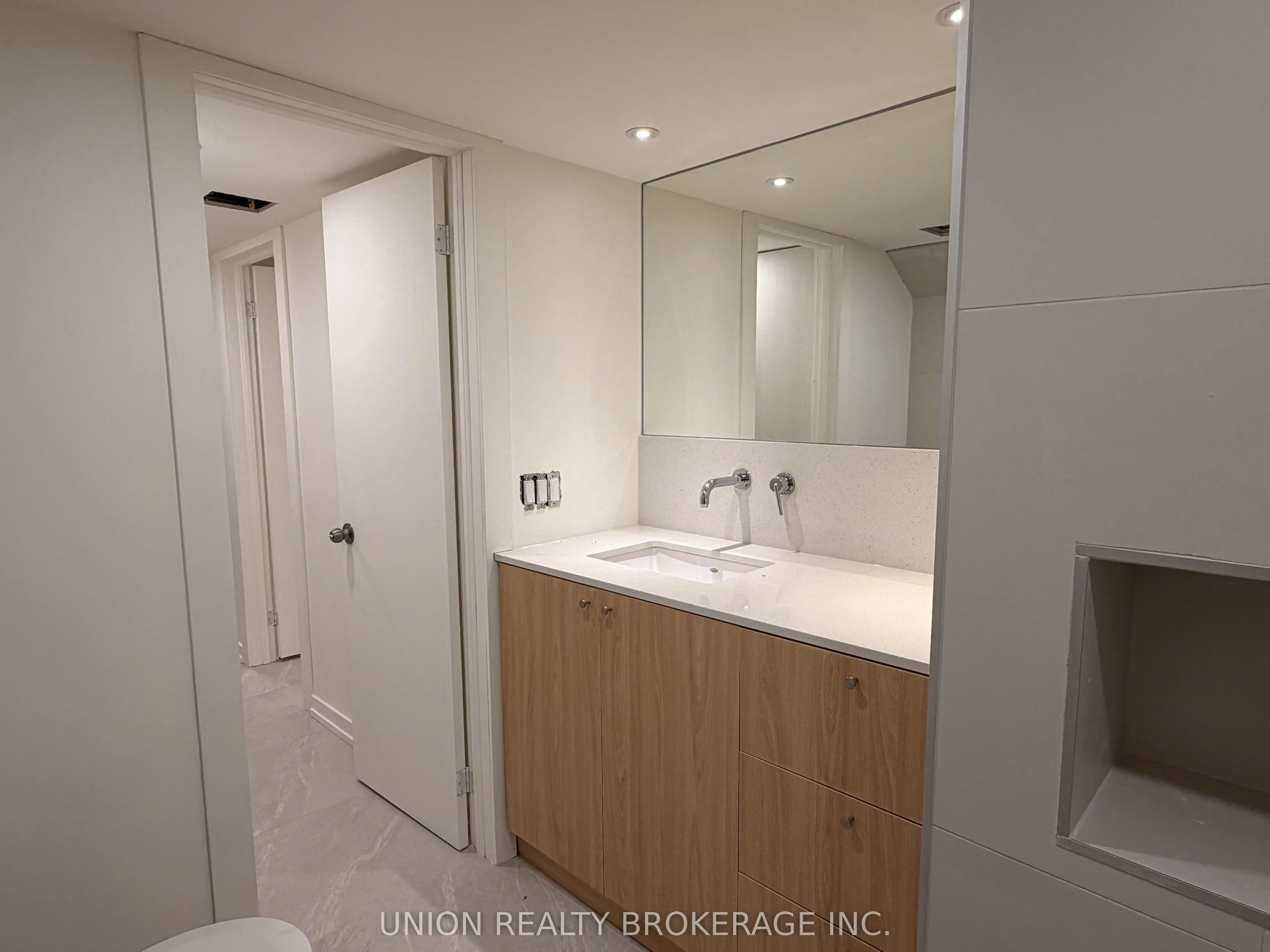 53 Wineva Avenue #Lower
