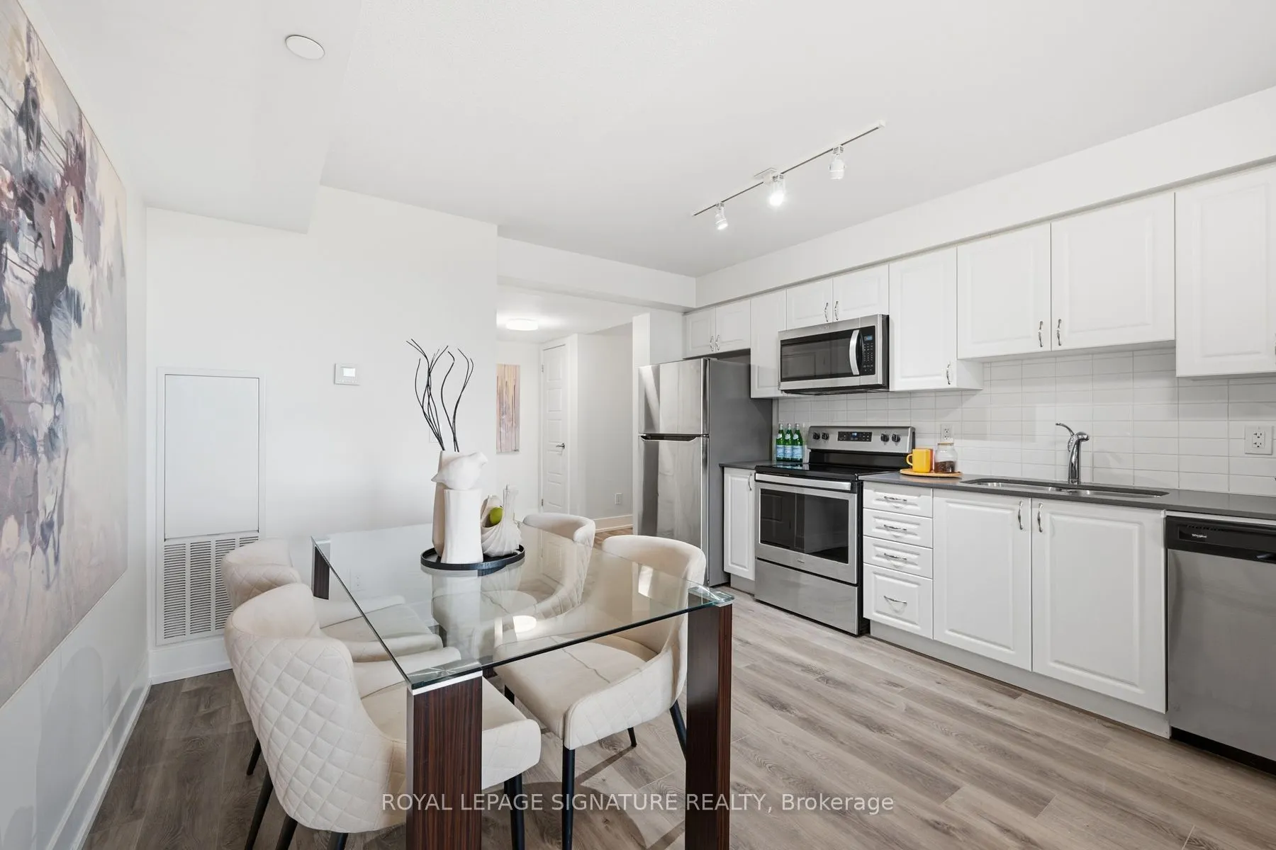 1255 Bayly Street #1206