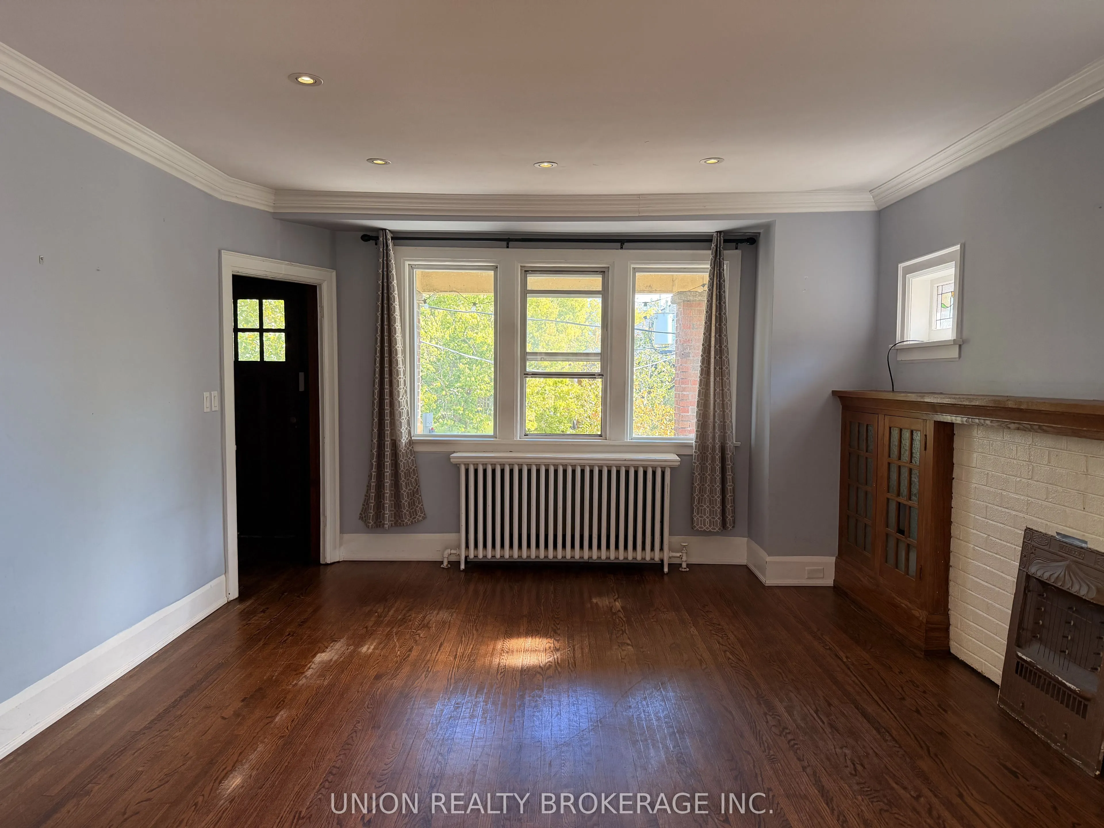 54 Wineva Avenue #Upper