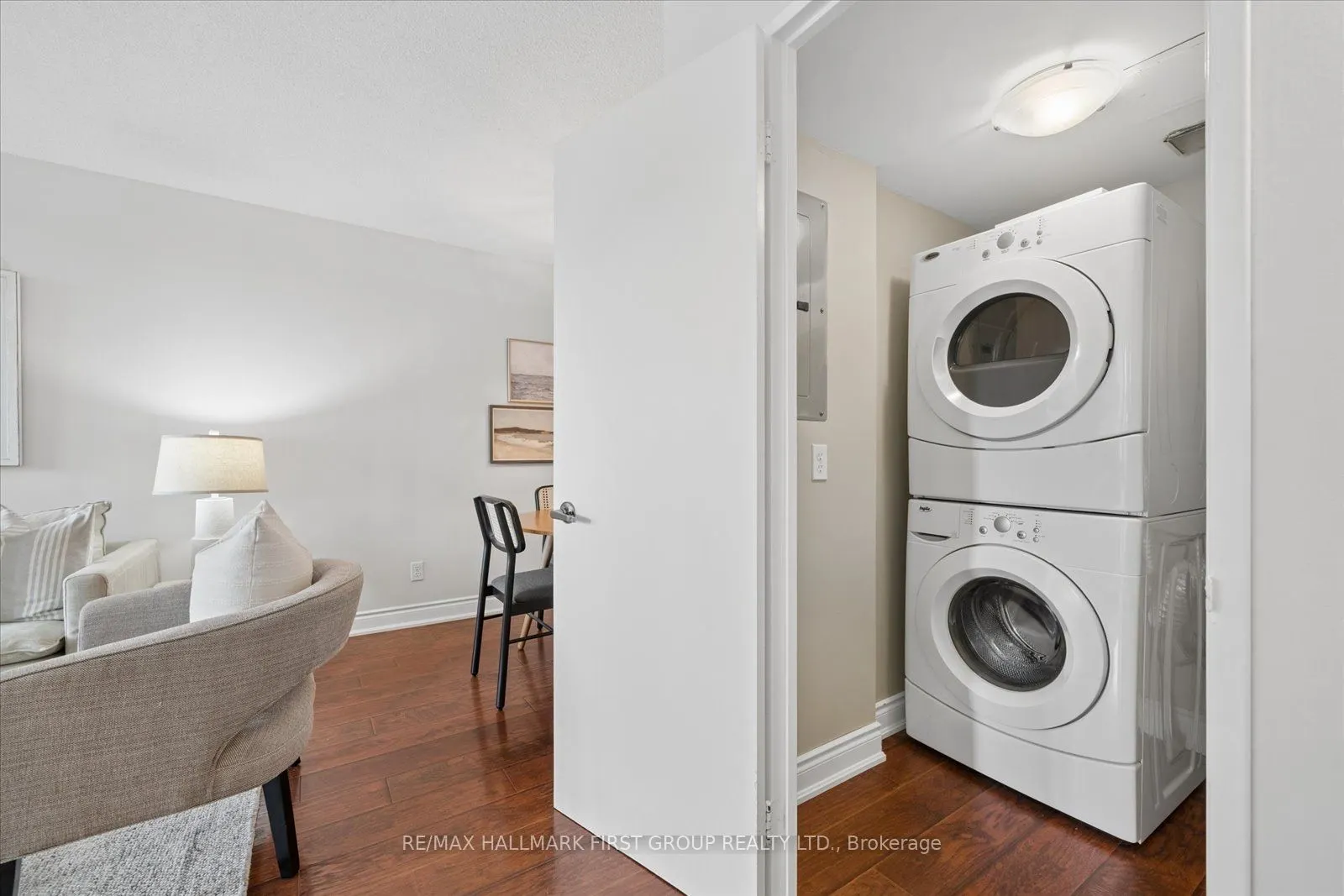 2 Westney Road N #206
