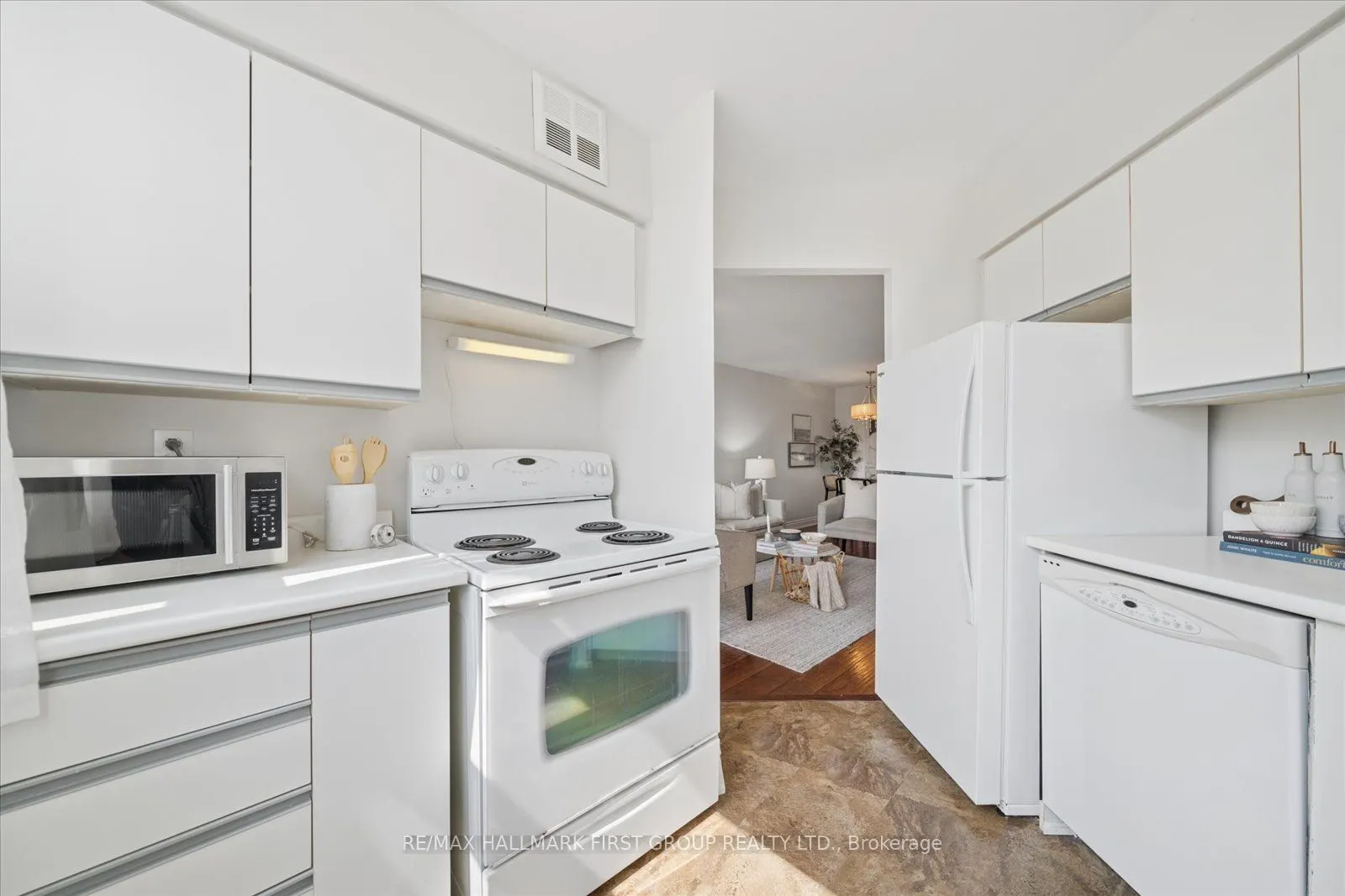 2 Westney Road N #206