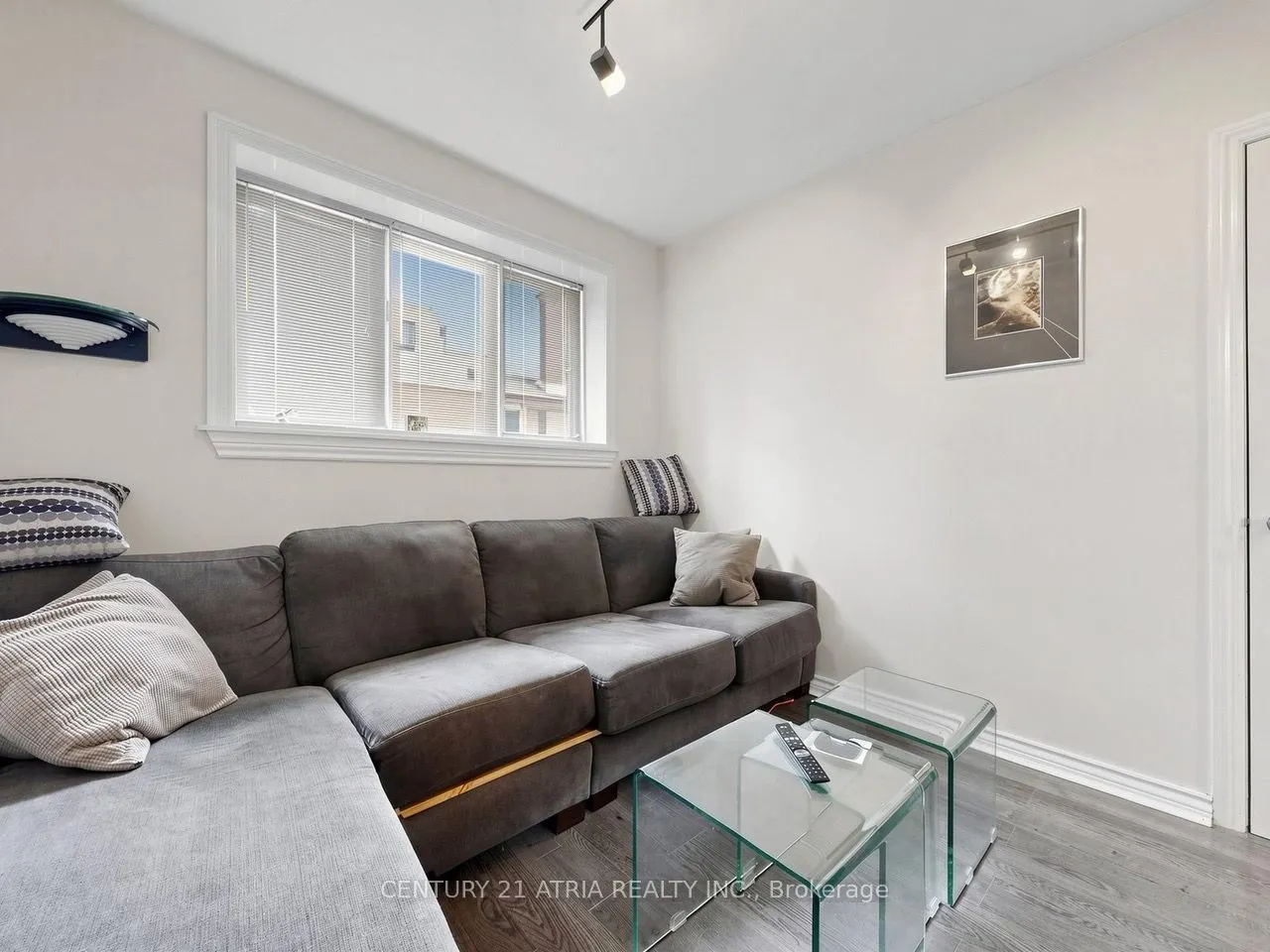 22 Jeffton Crescent