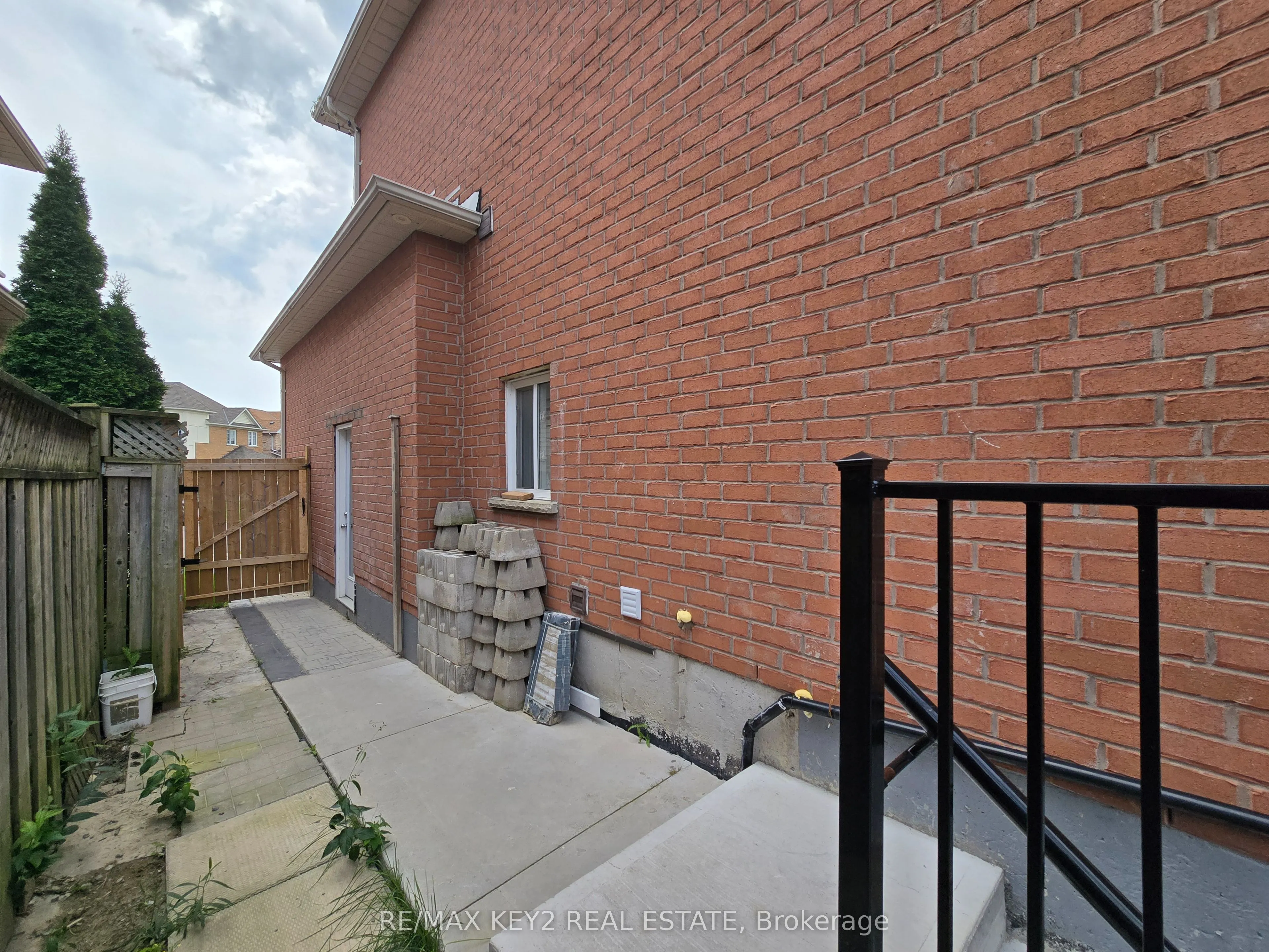 45 Ball Crescent #Bsmt