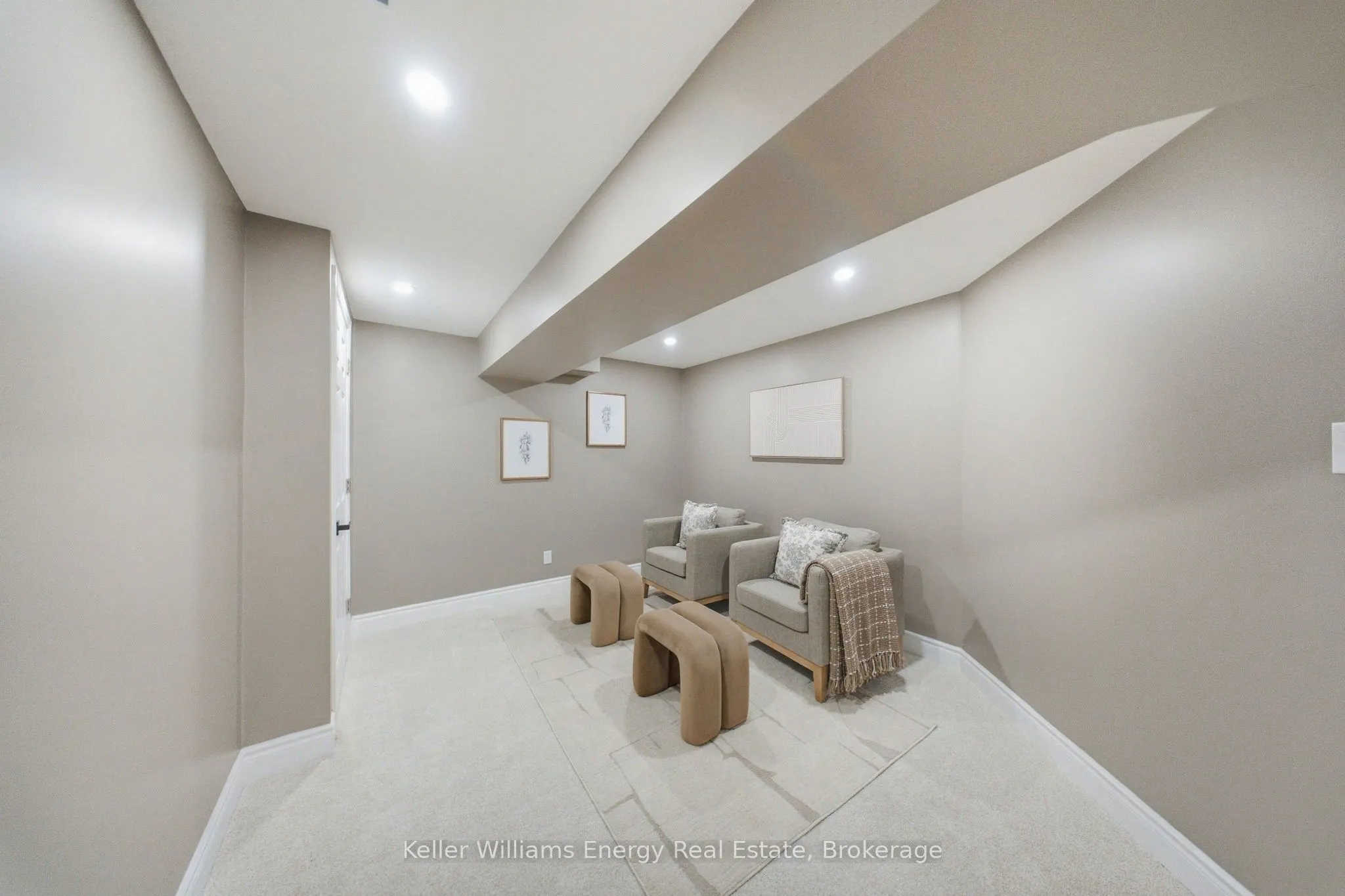 8 Holliman Lane
