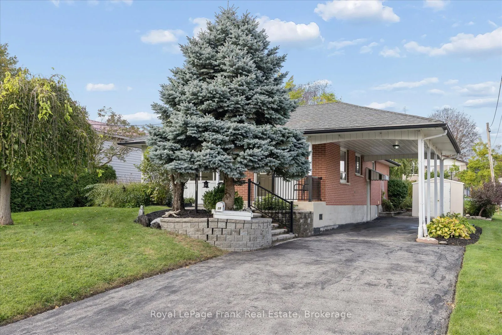10 Sunicrest Boulevard