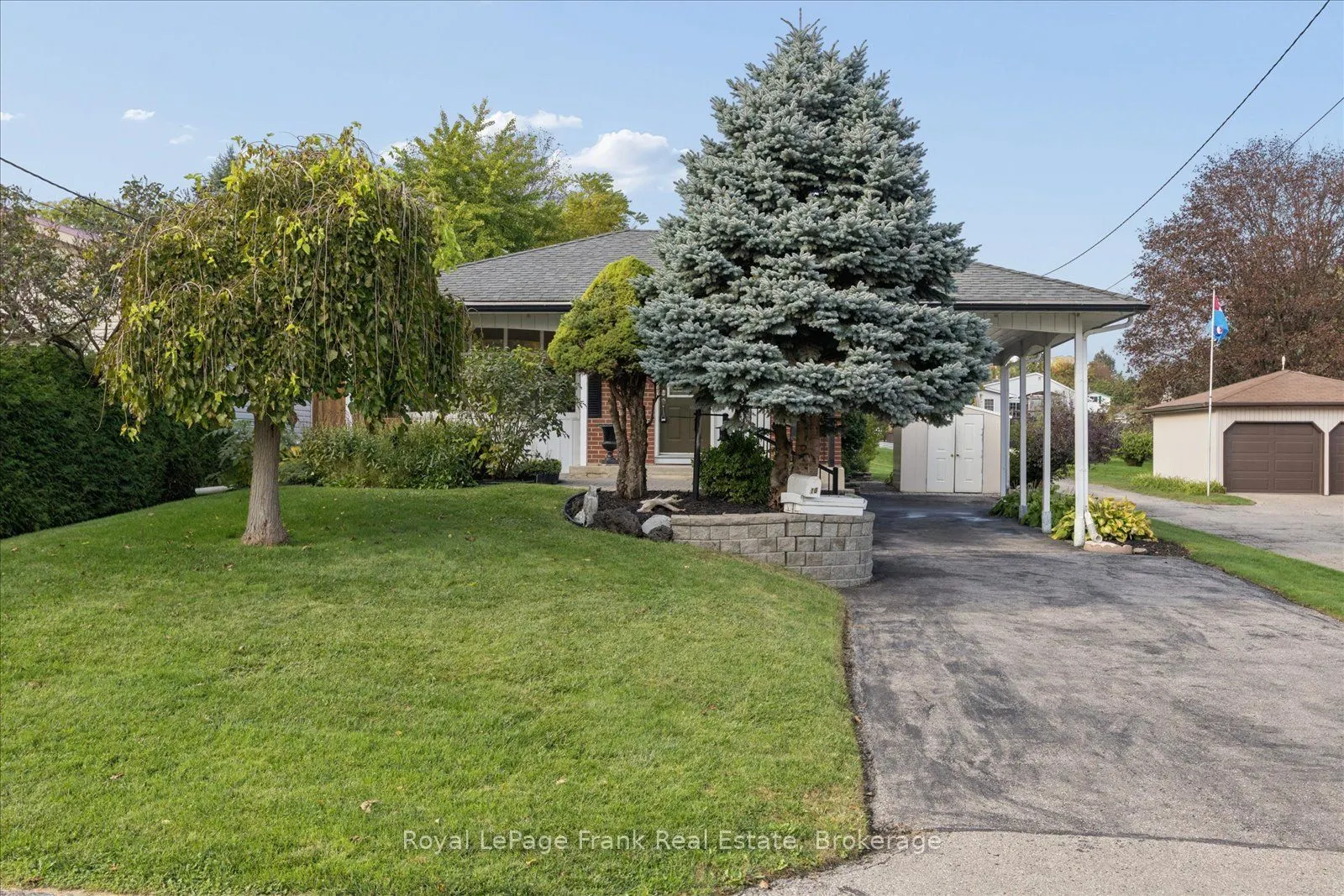 10 Sunicrest Boulevard