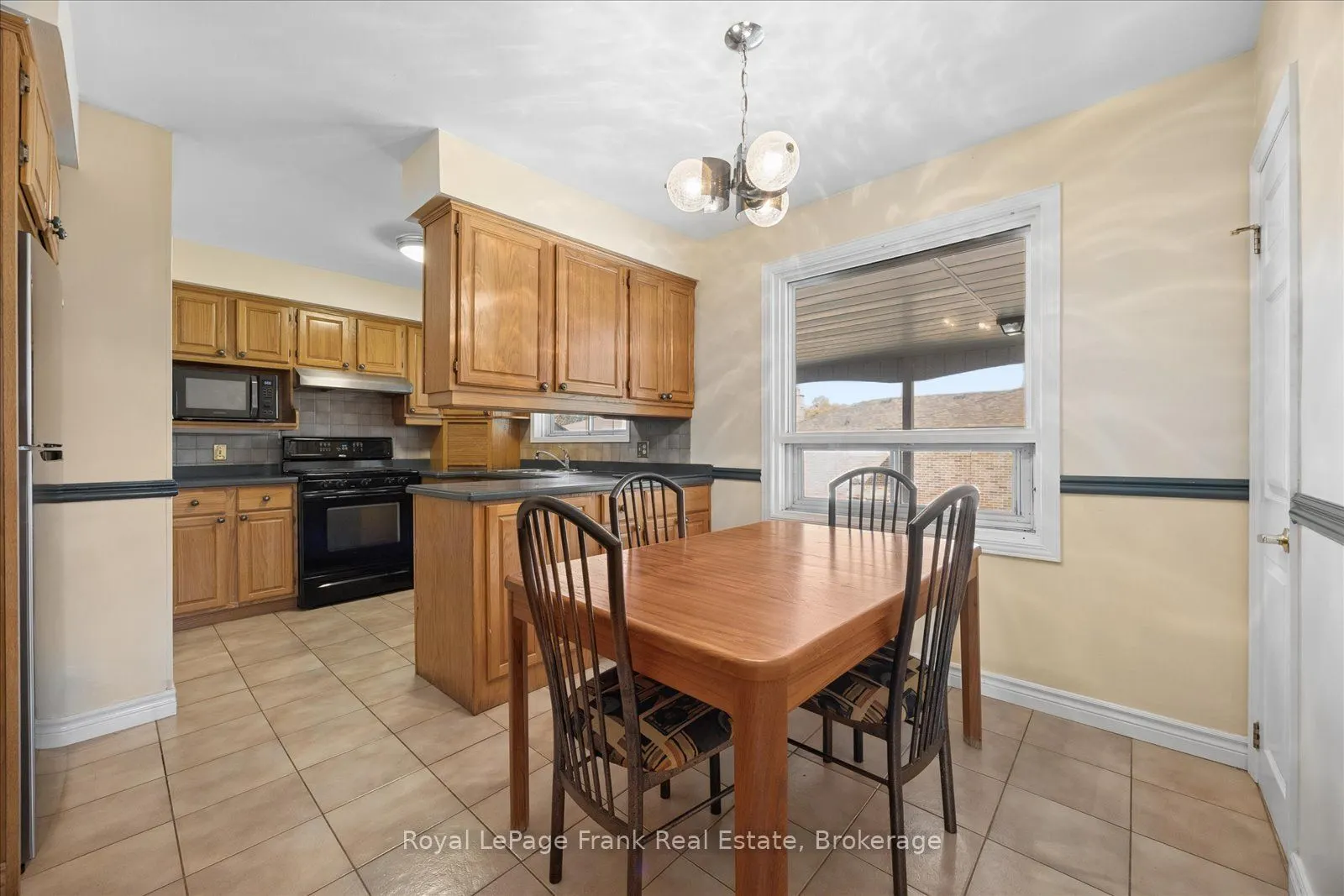 10 Sunicrest Boulevard