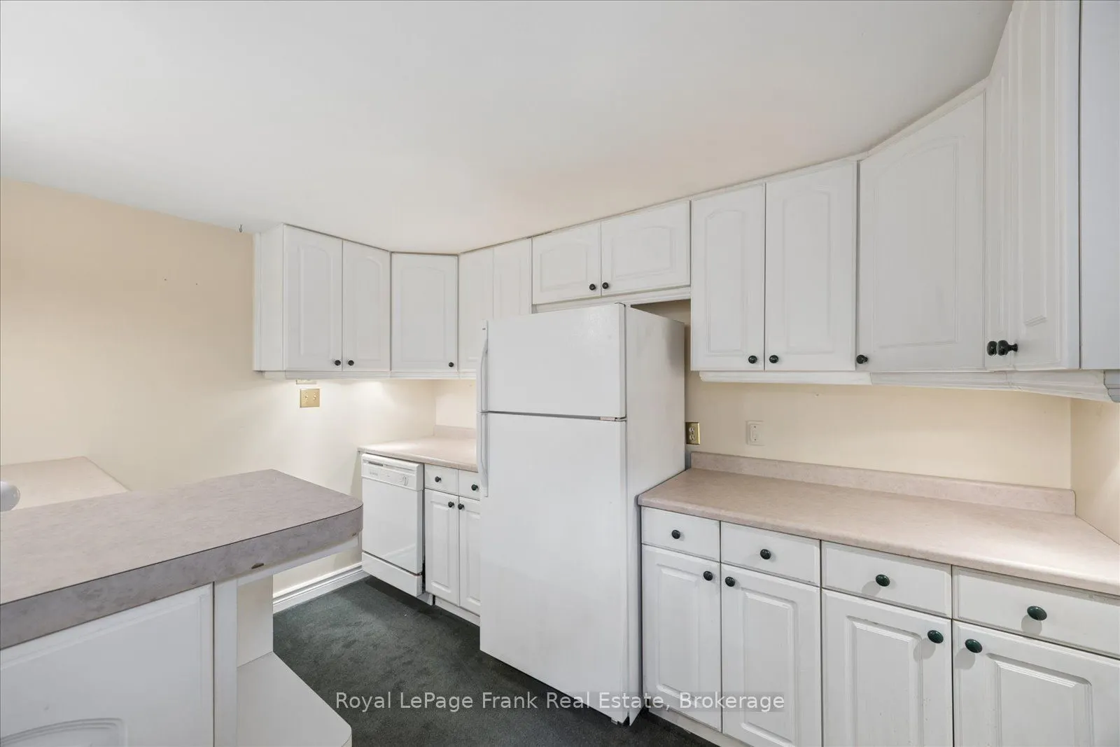 10 Sunicrest Boulevard