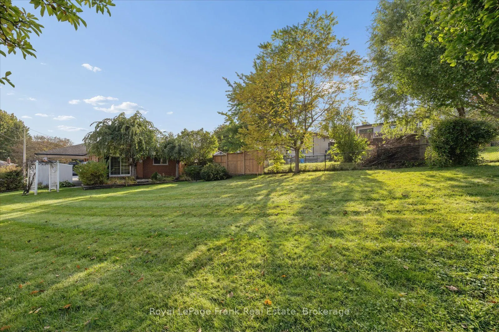 10 Sunicrest Boulevard