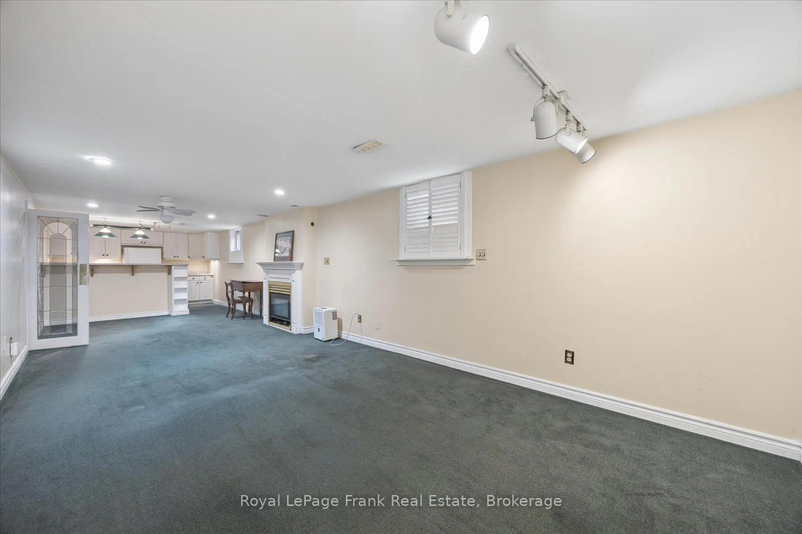 10 Sunicrest Boulevard