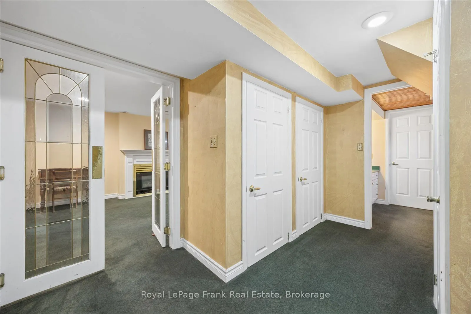 10 Sunicrest Boulevard
