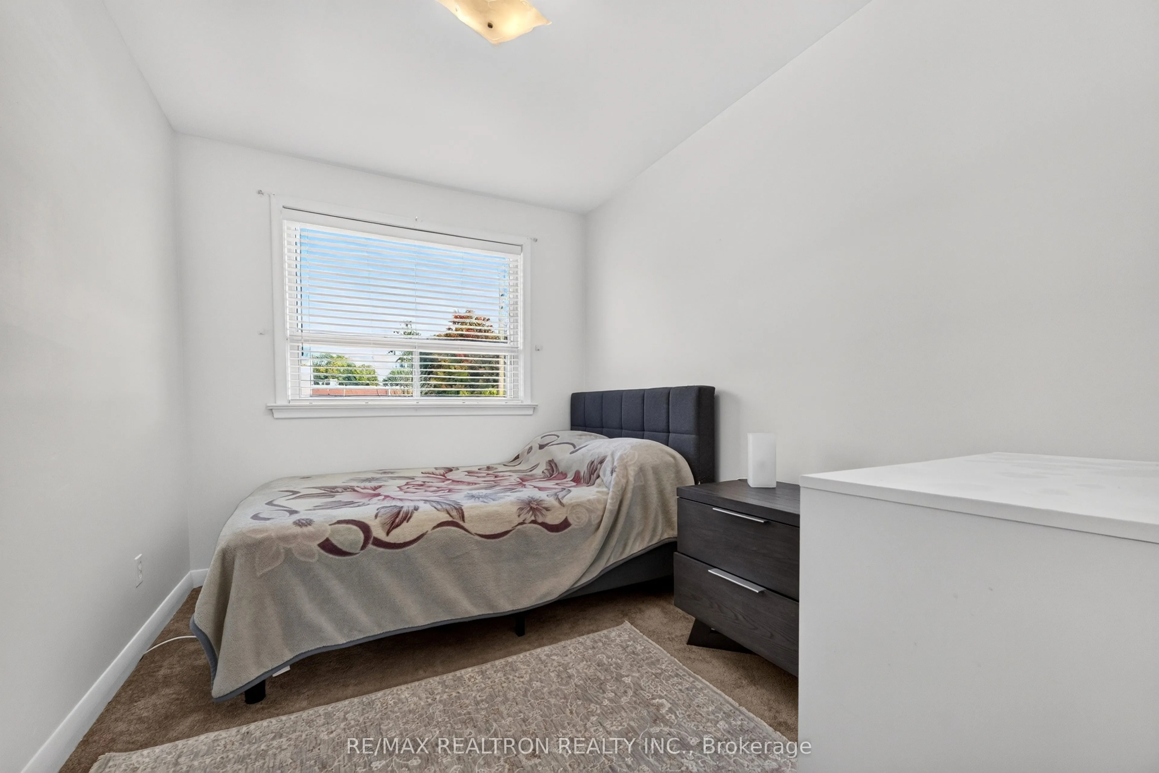32 Linton Avenue